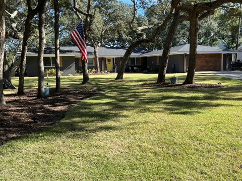 A home in Fort Walton Beach