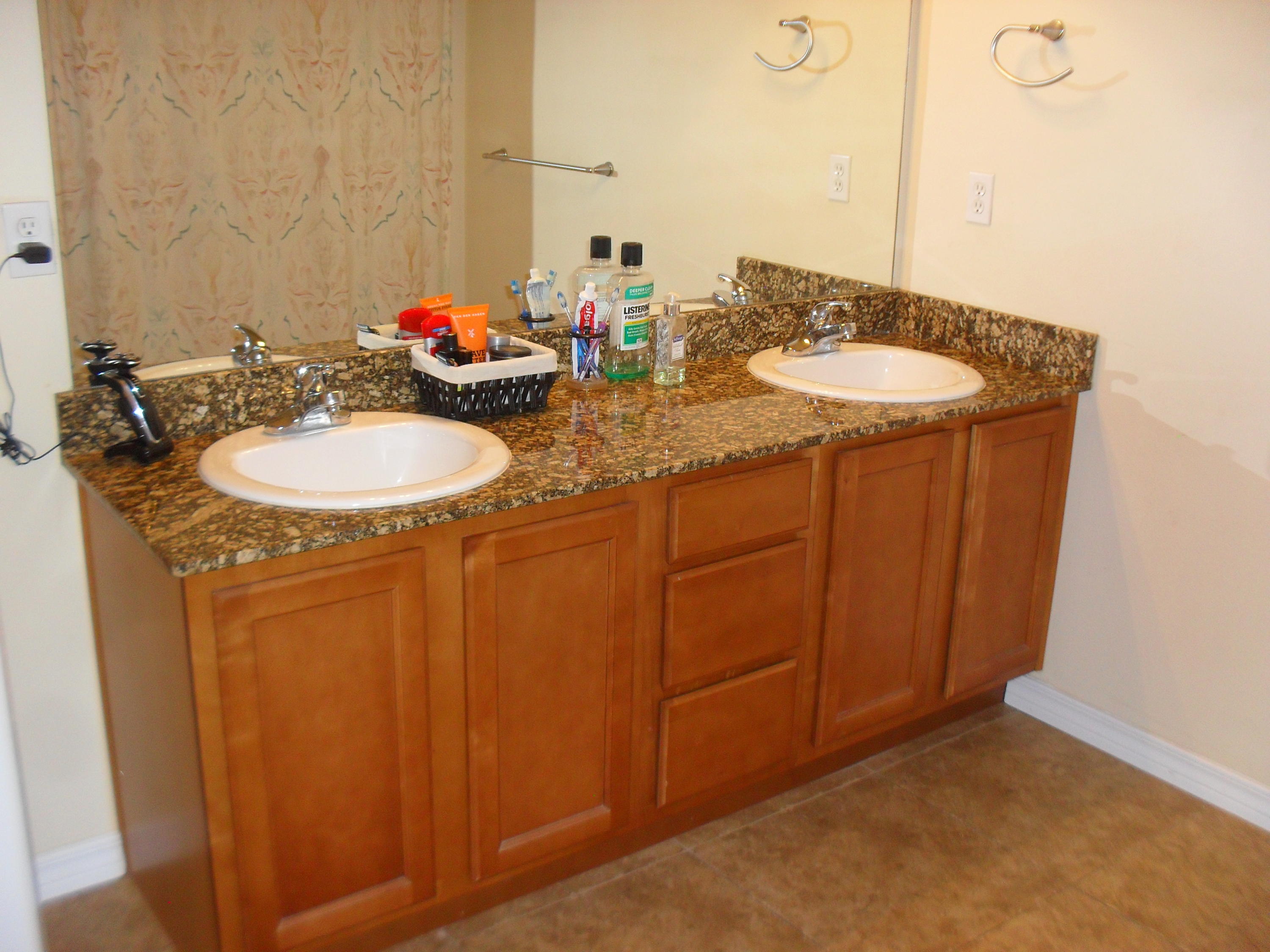 MERIDIAN SQUARE T/H - Residential