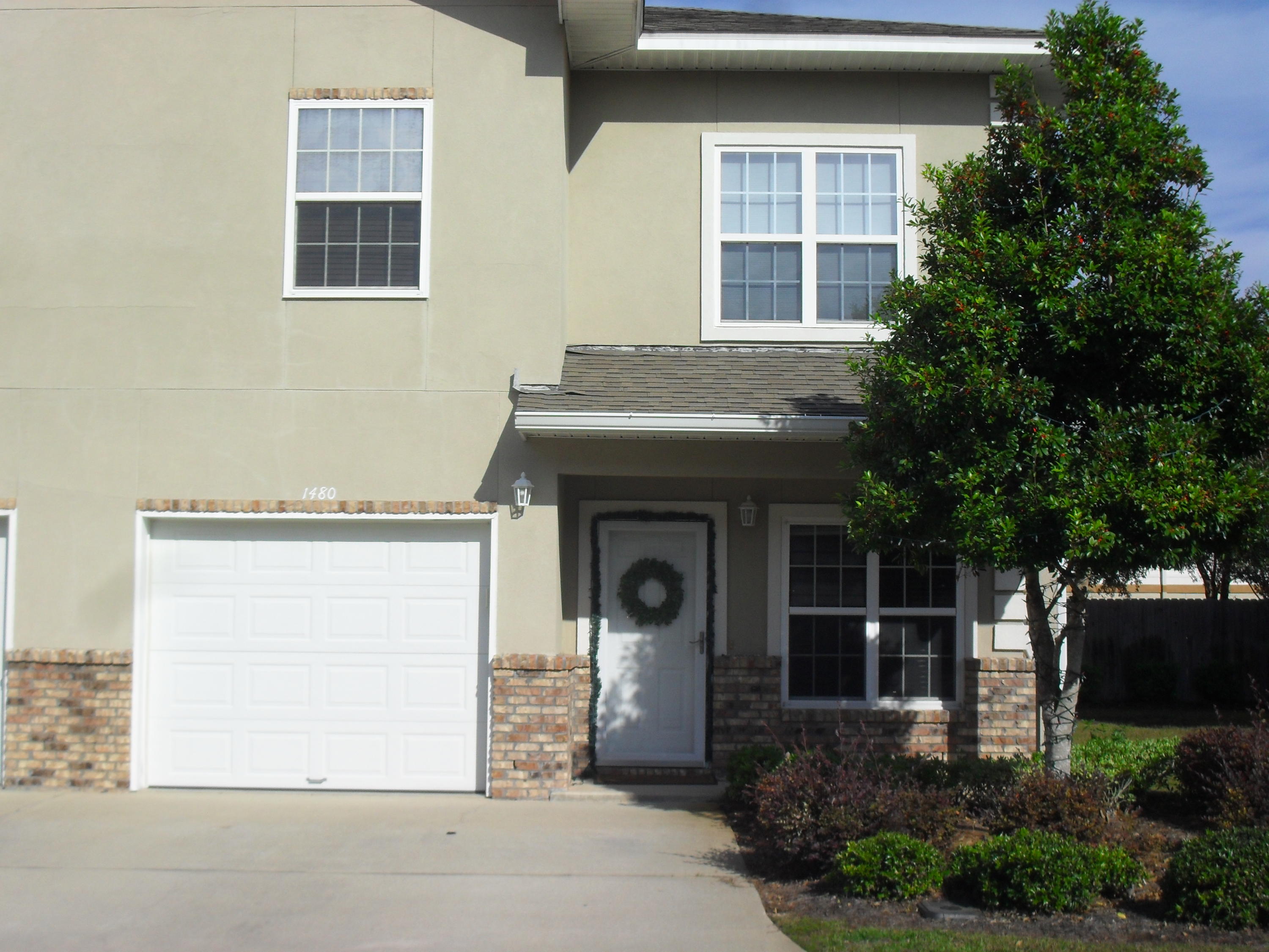 MERIDIAN SQUARE T/H - Residential