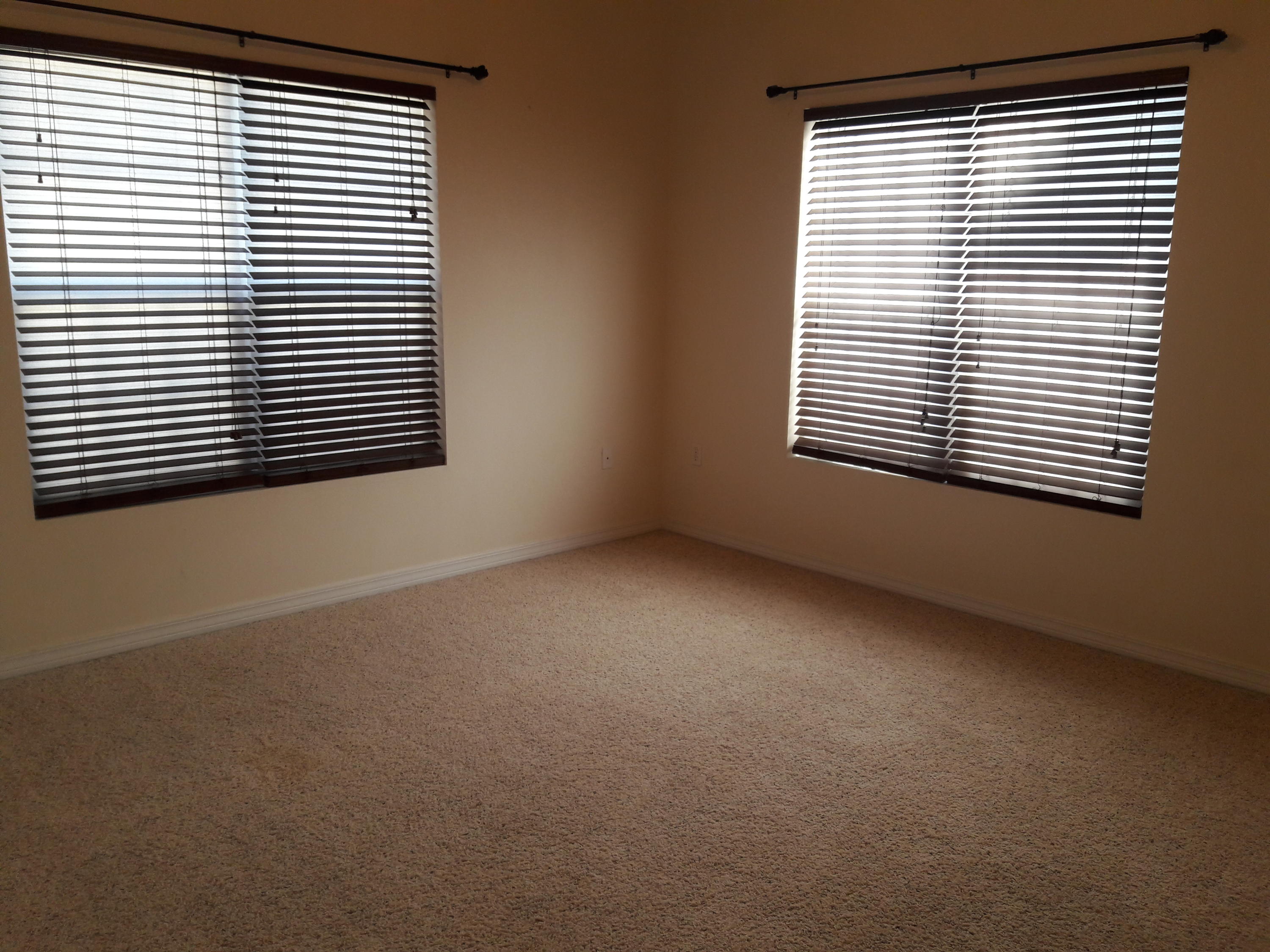 MERIDIAN SQUARE T/H - Residential