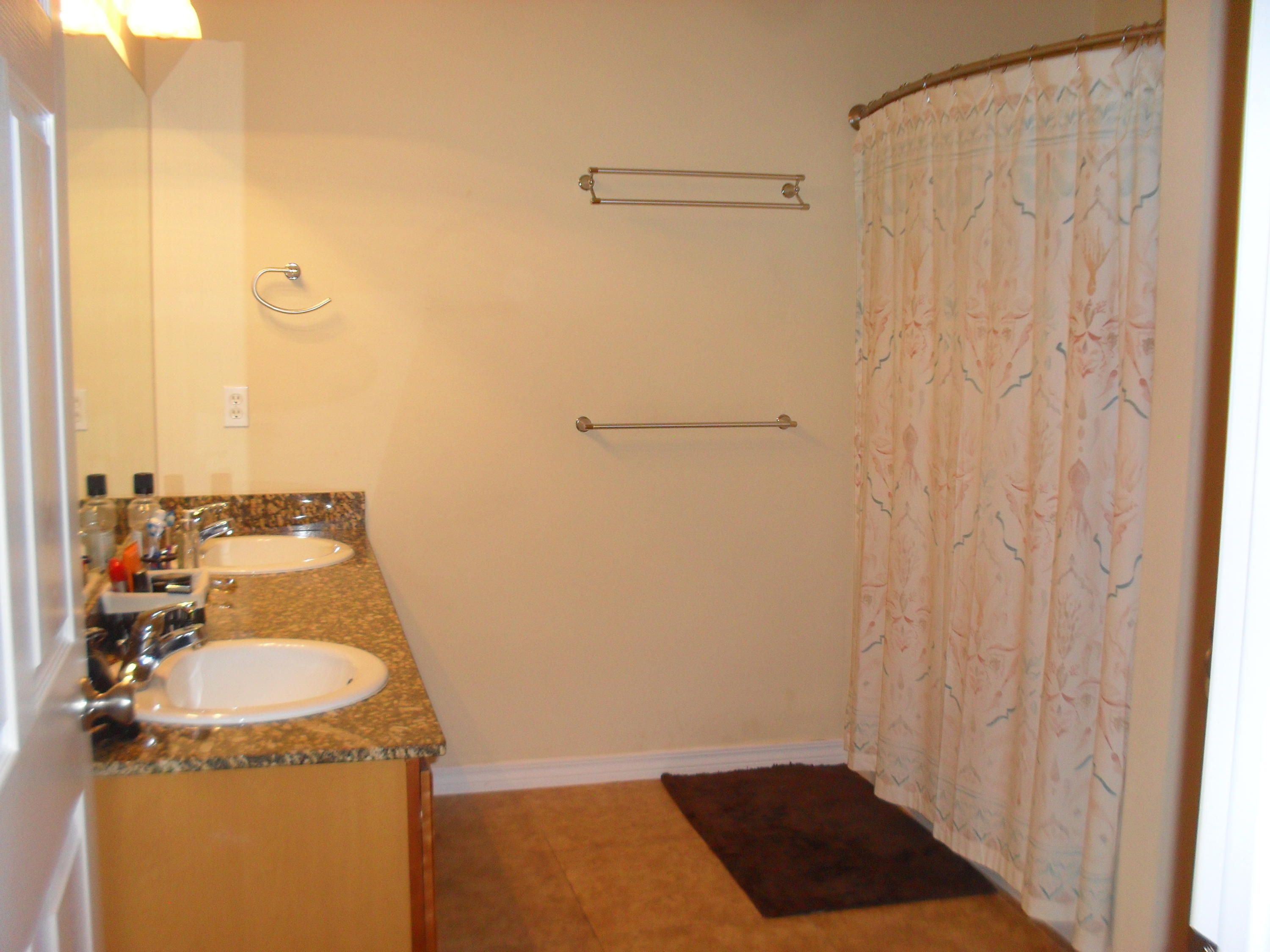 MERIDIAN SQUARE T/H - Residential