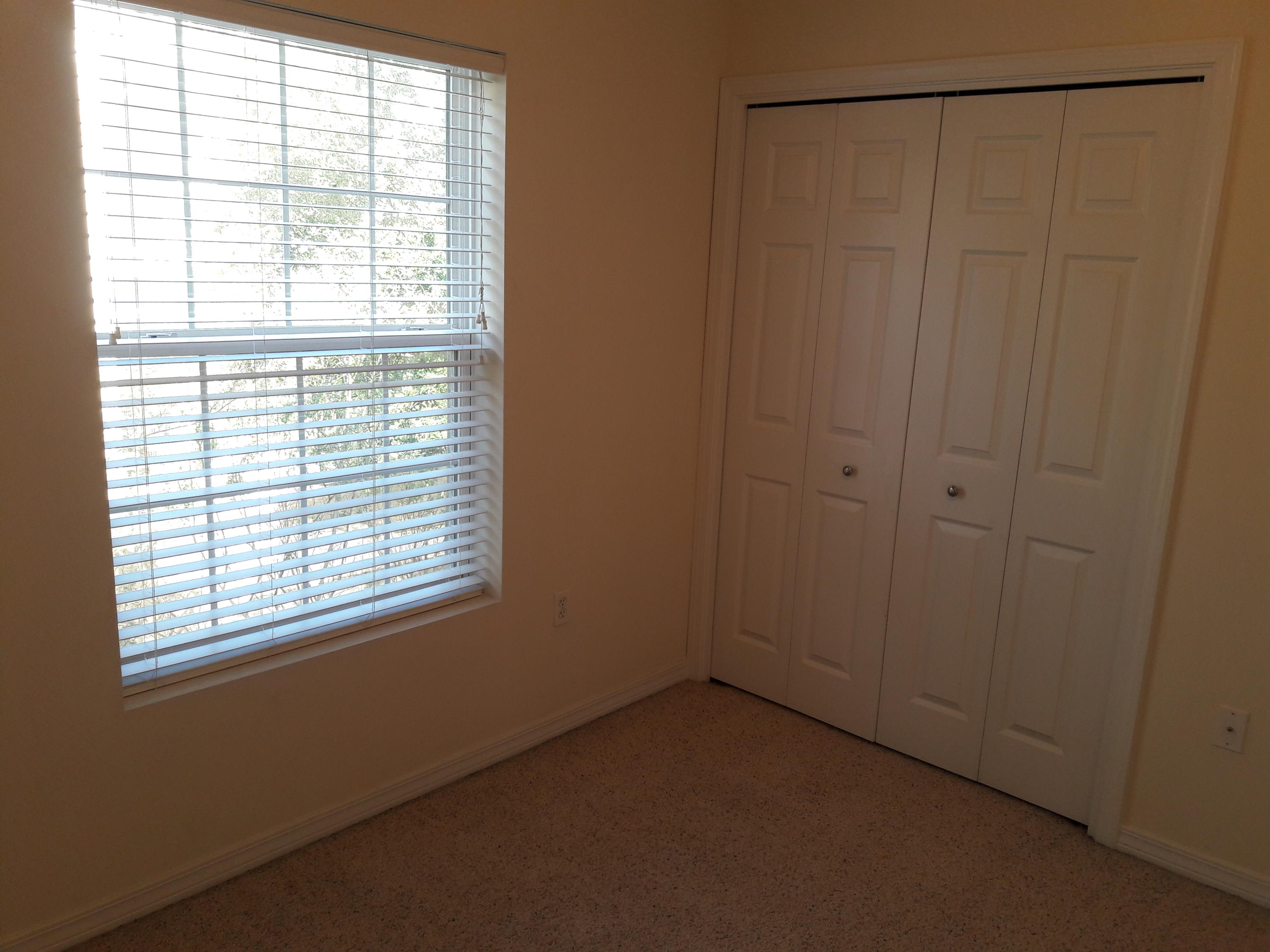 MERIDIAN SQUARE T/H - Residential