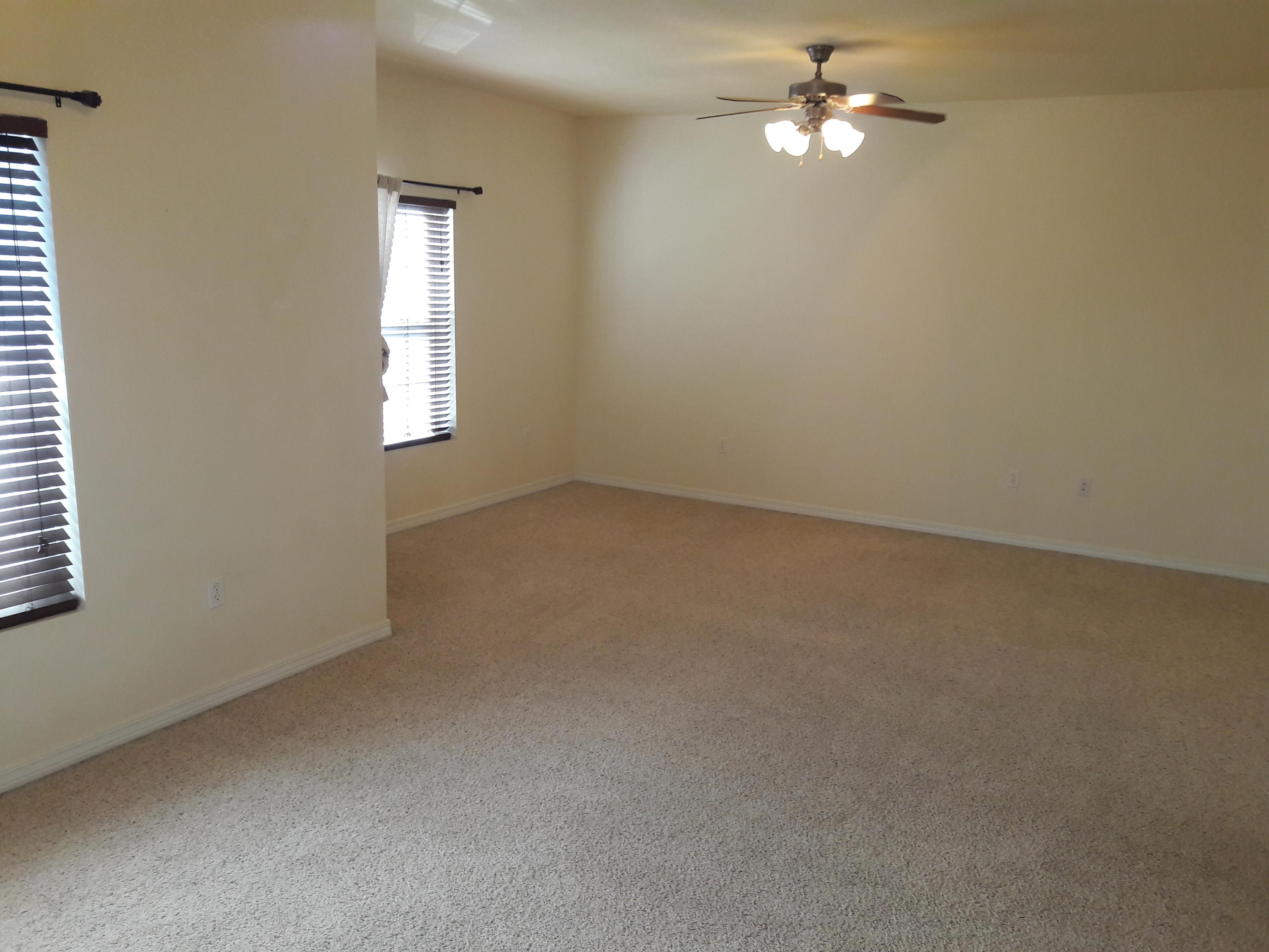 MERIDIAN SQUARE T/H - Residential