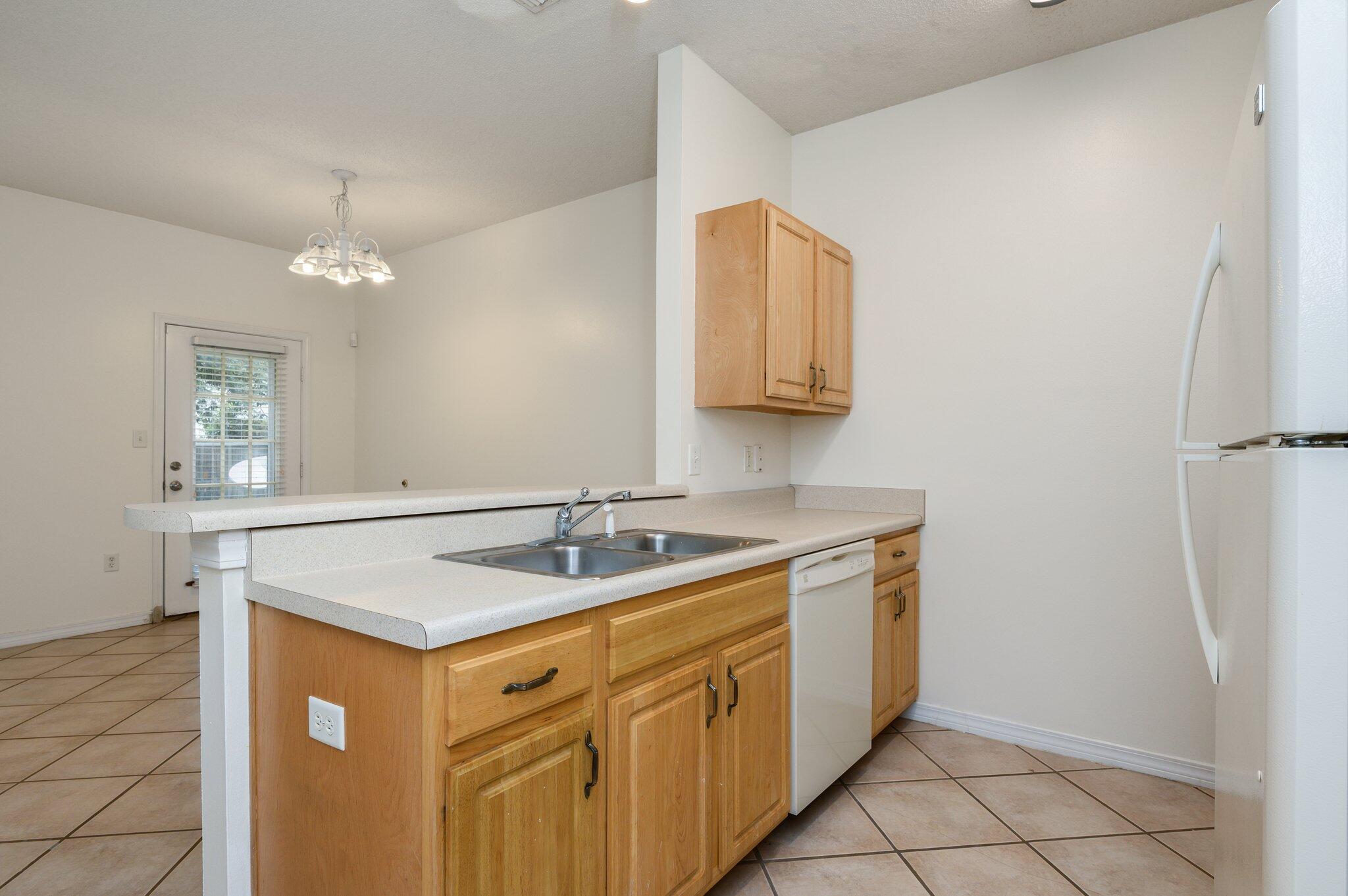 JACKSON HEIGHTS S/D - Residential Lease