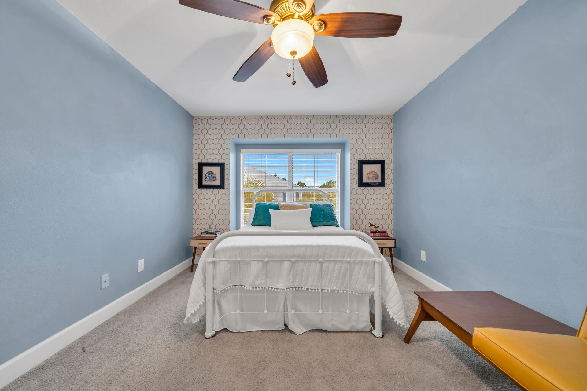 EAGLE BAY - Residential