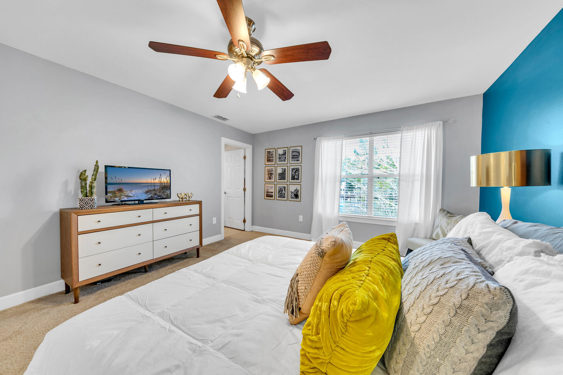 EAGLE BAY - Residential