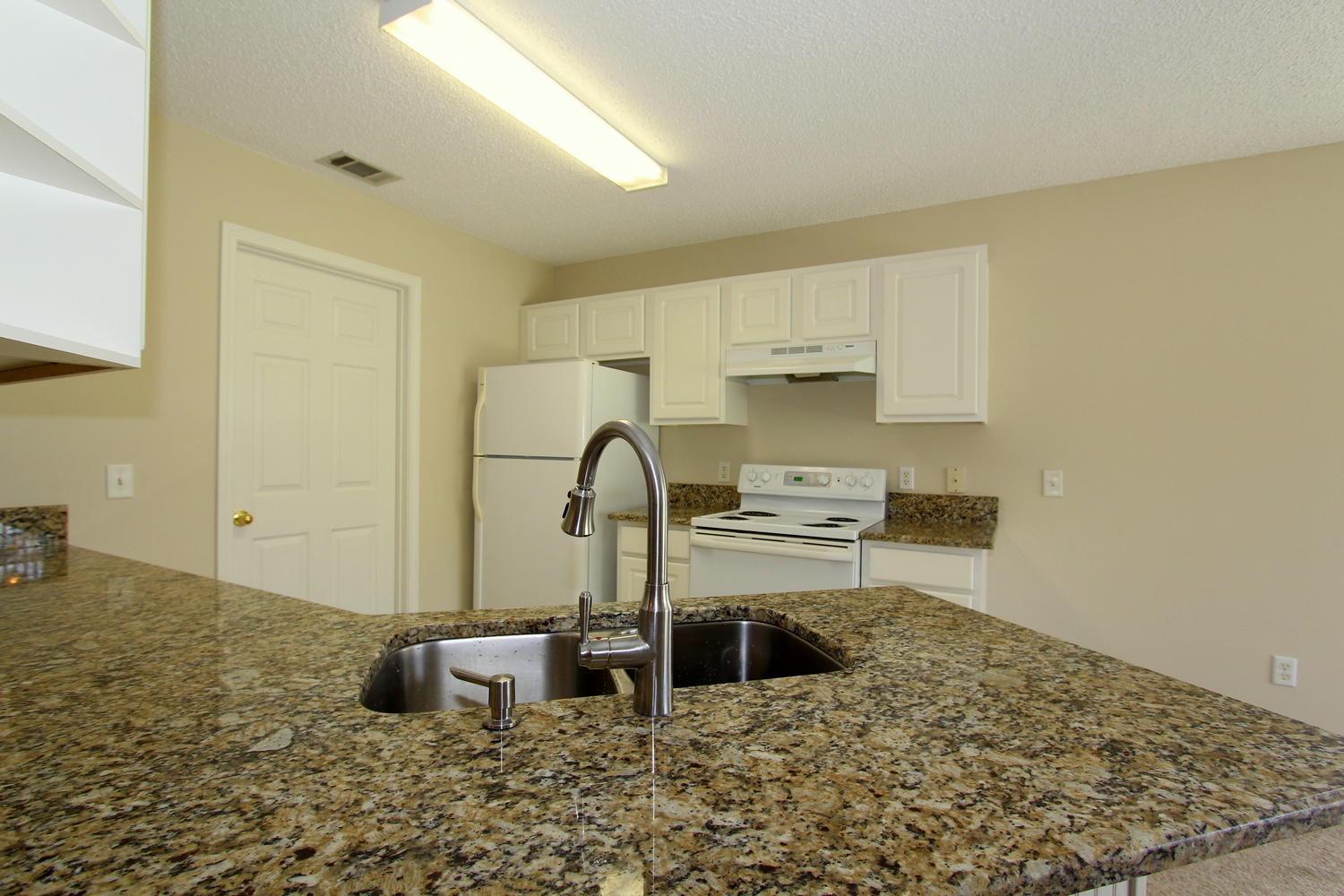 FLAMINGO VILLAGE - Residential