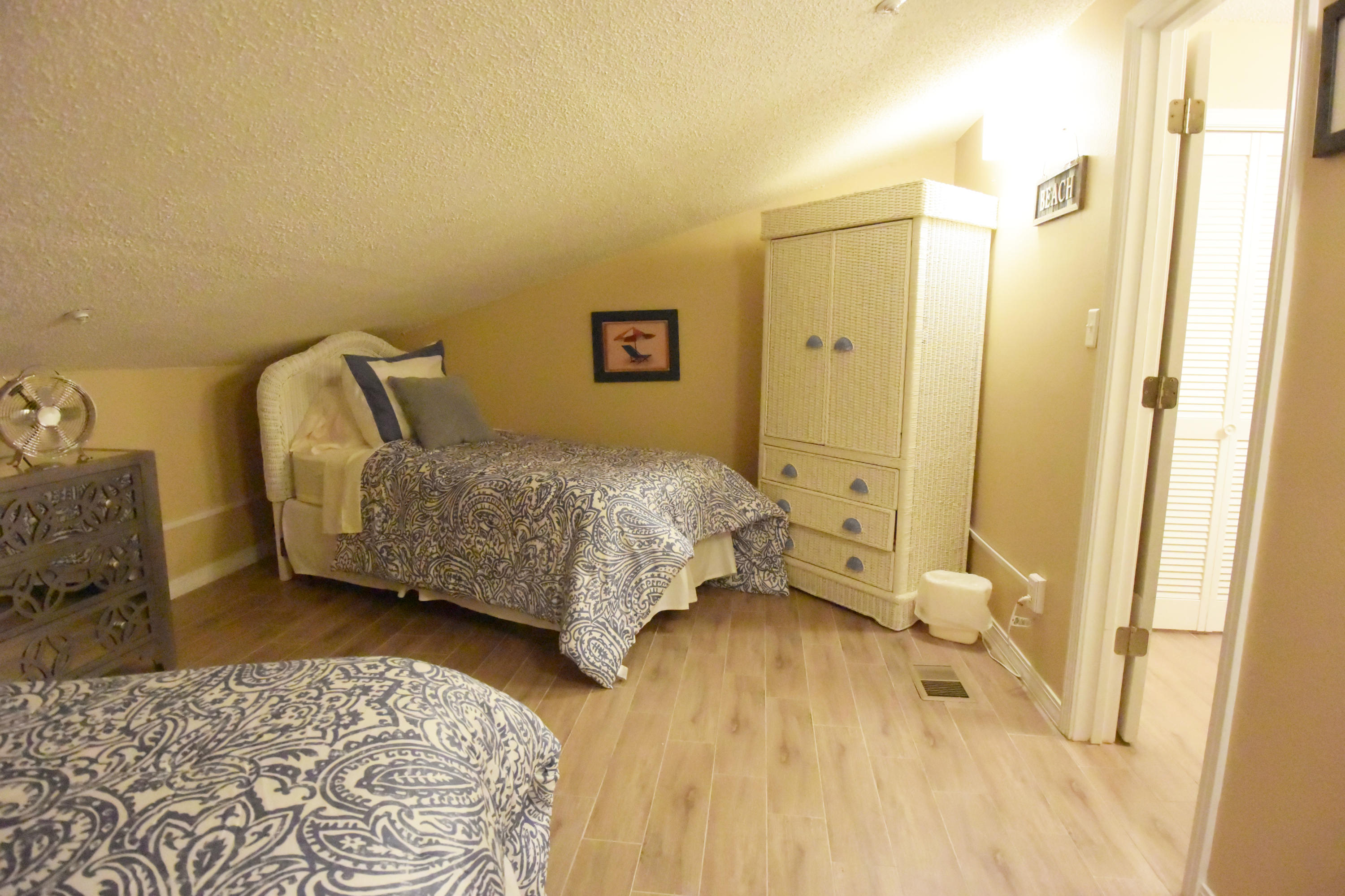 MARAVILLA CONDO 2 - Residential