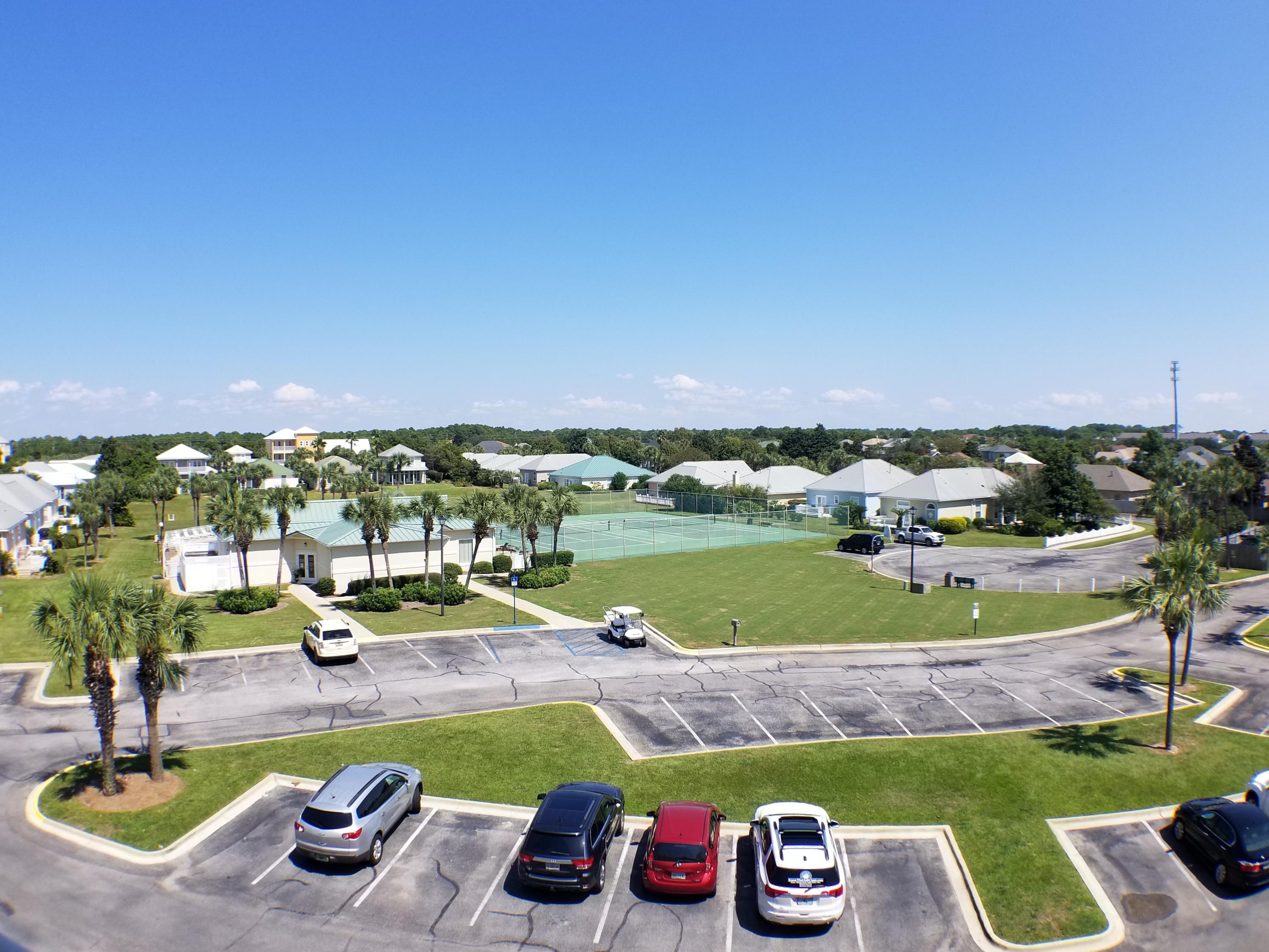 MARAVILLA CONDO 2 - Residential