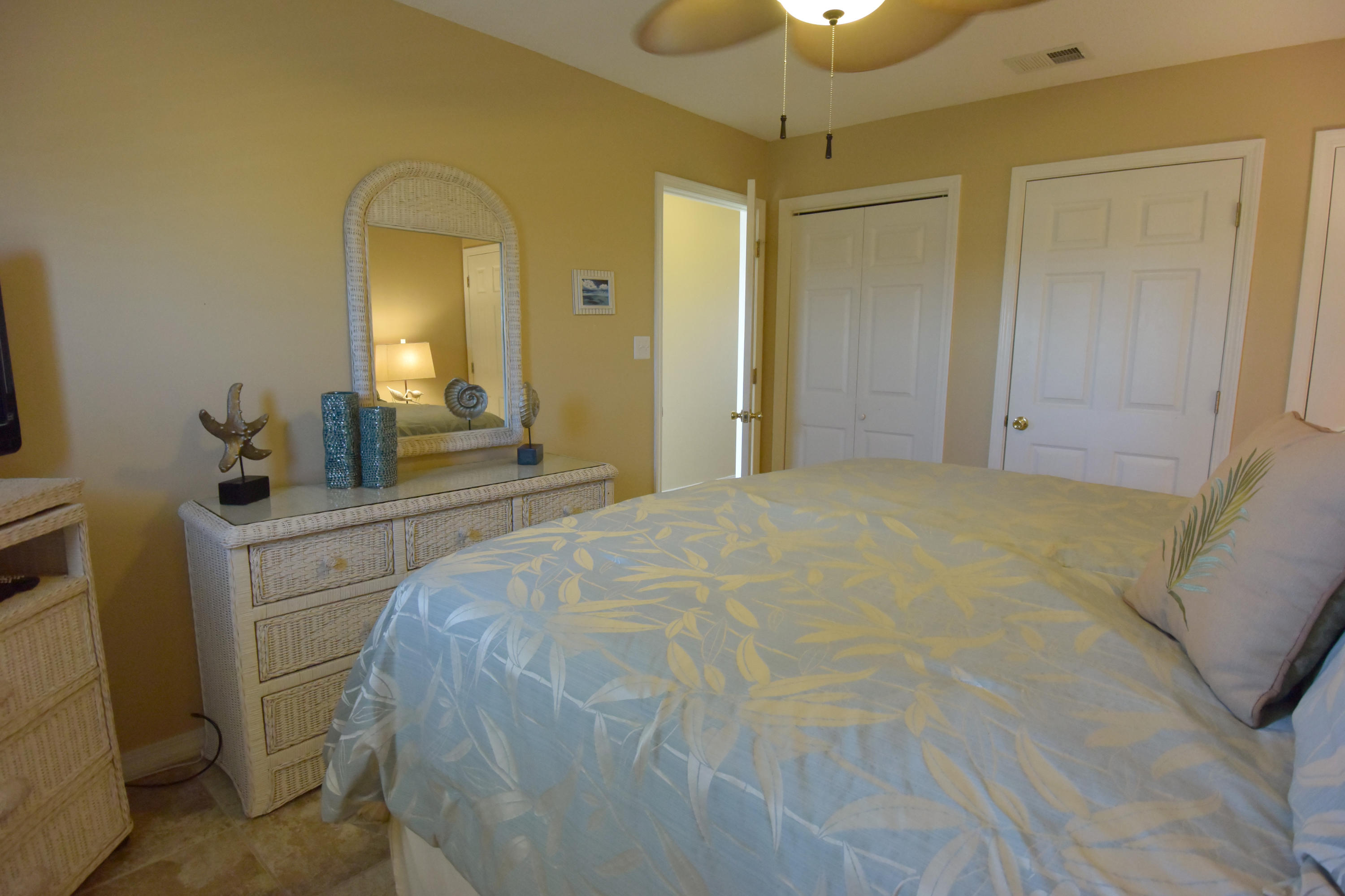 MARAVILLA CONDO 2 - Residential