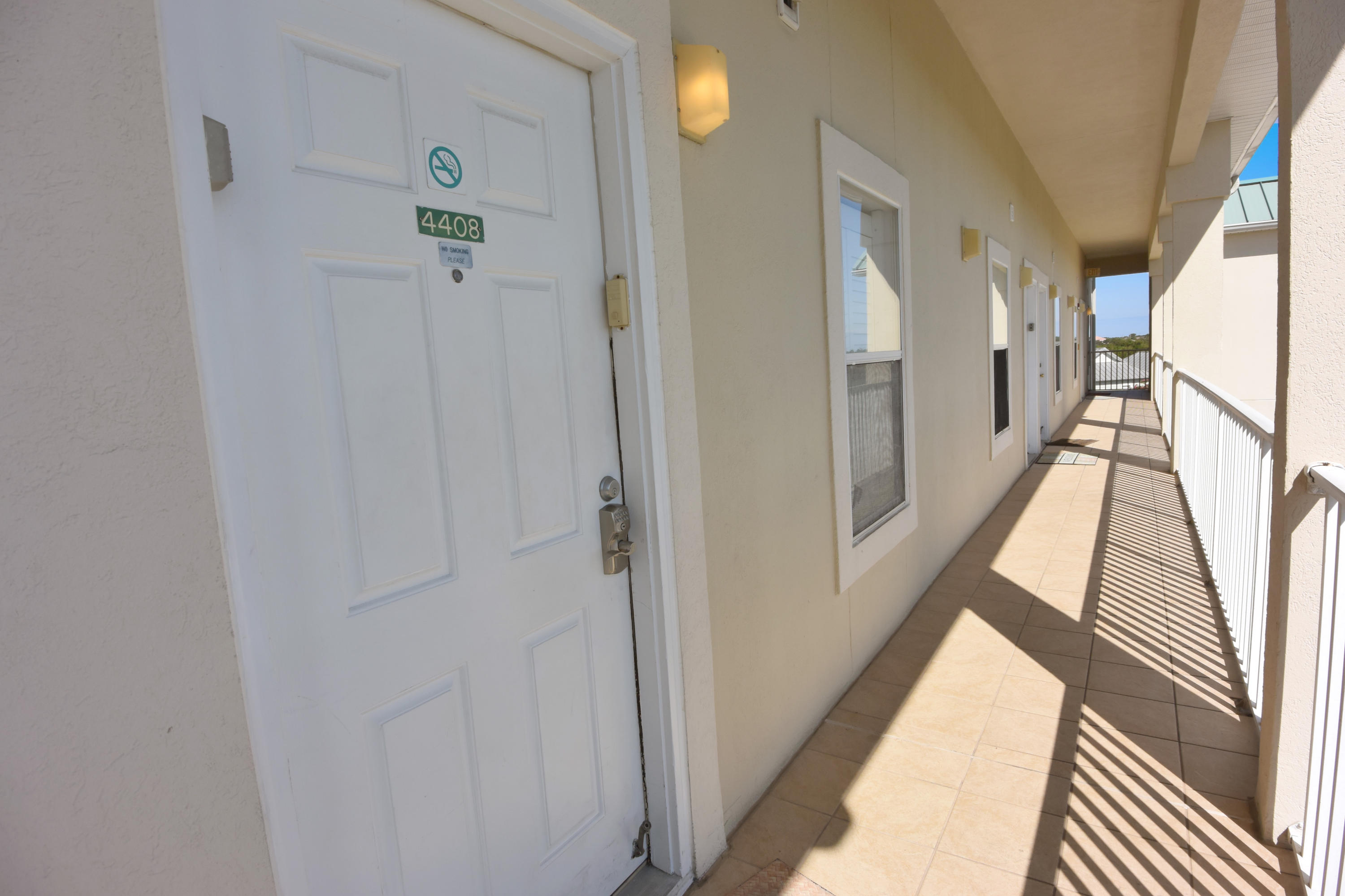 MARAVILLA CONDO 2 - Residential