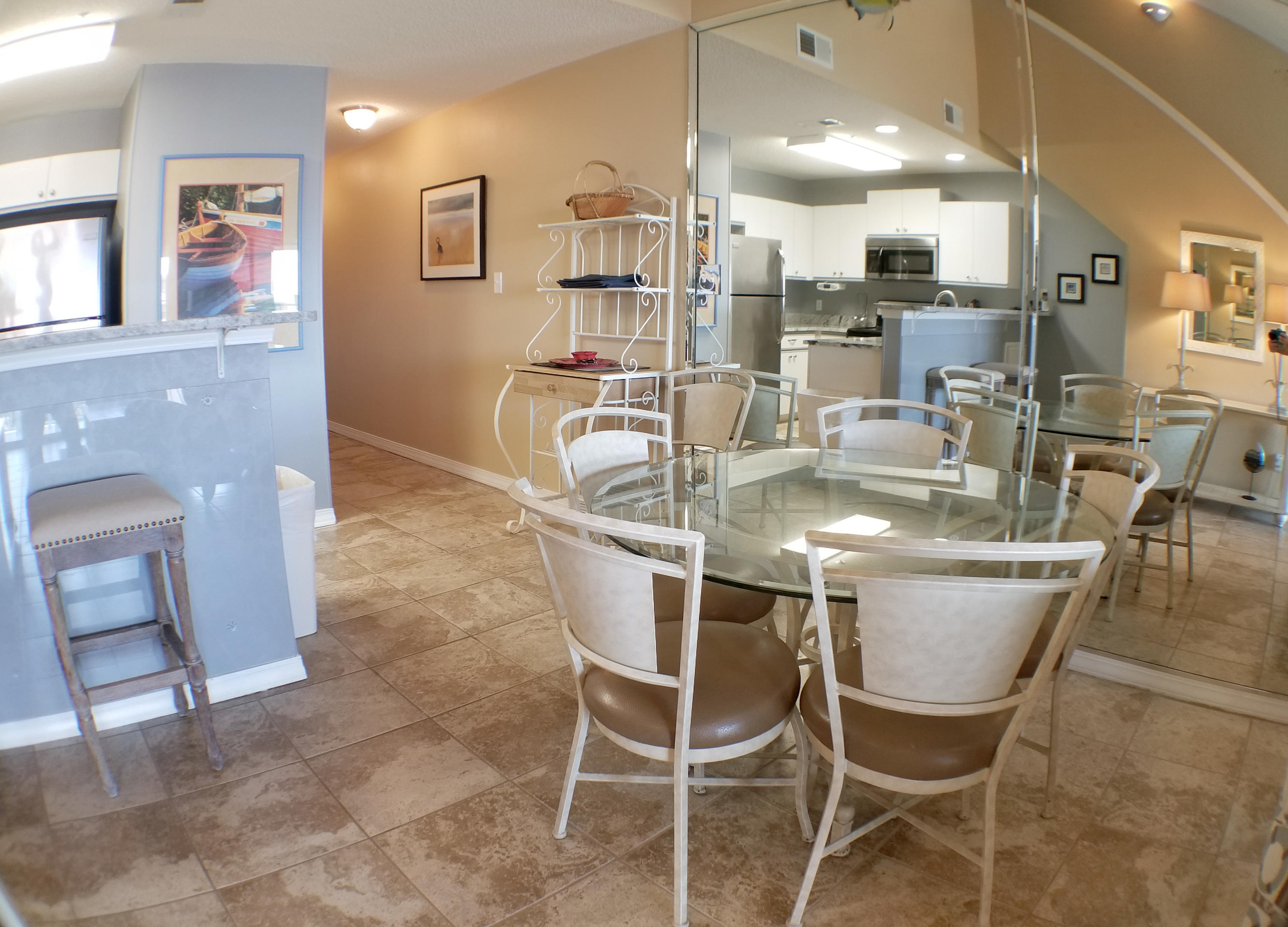 MARAVILLA CONDO 2 - Residential