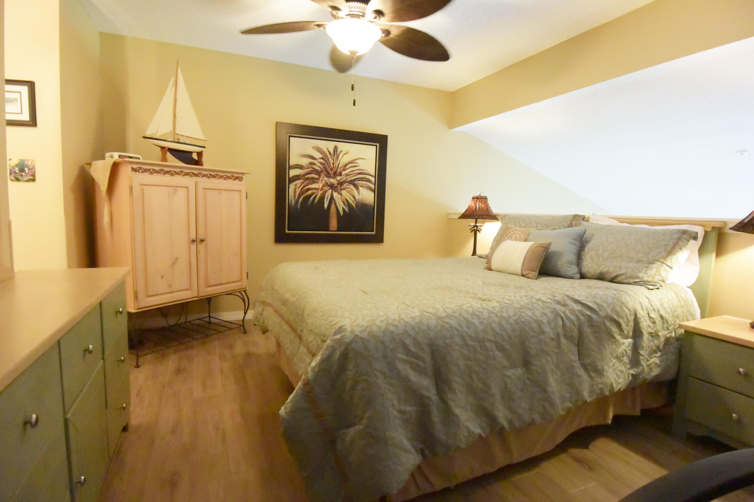 MARAVILLA CONDO 2 - Residential