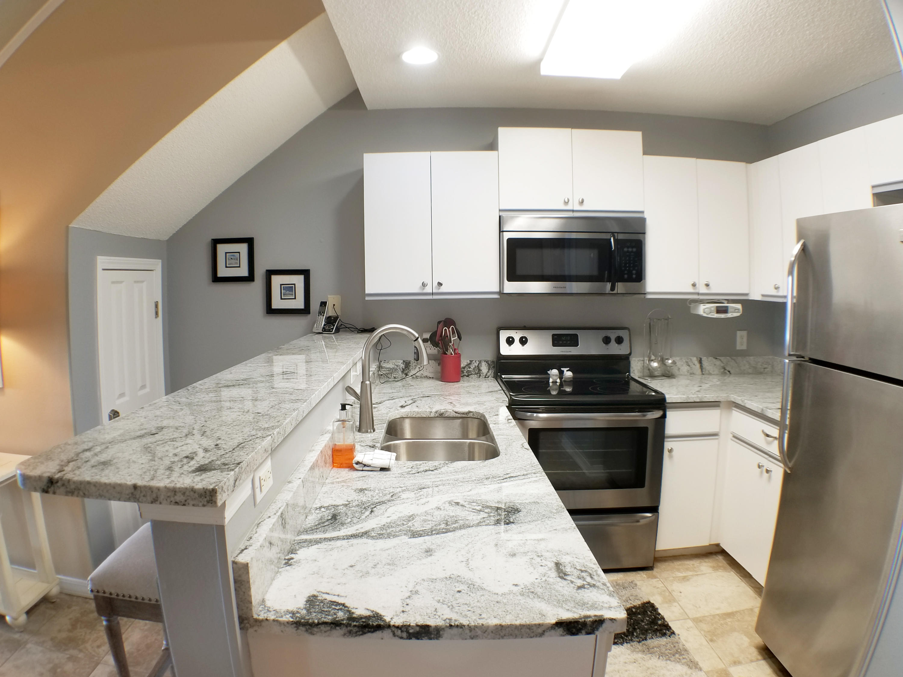 MARAVILLA CONDO 2 - Residential