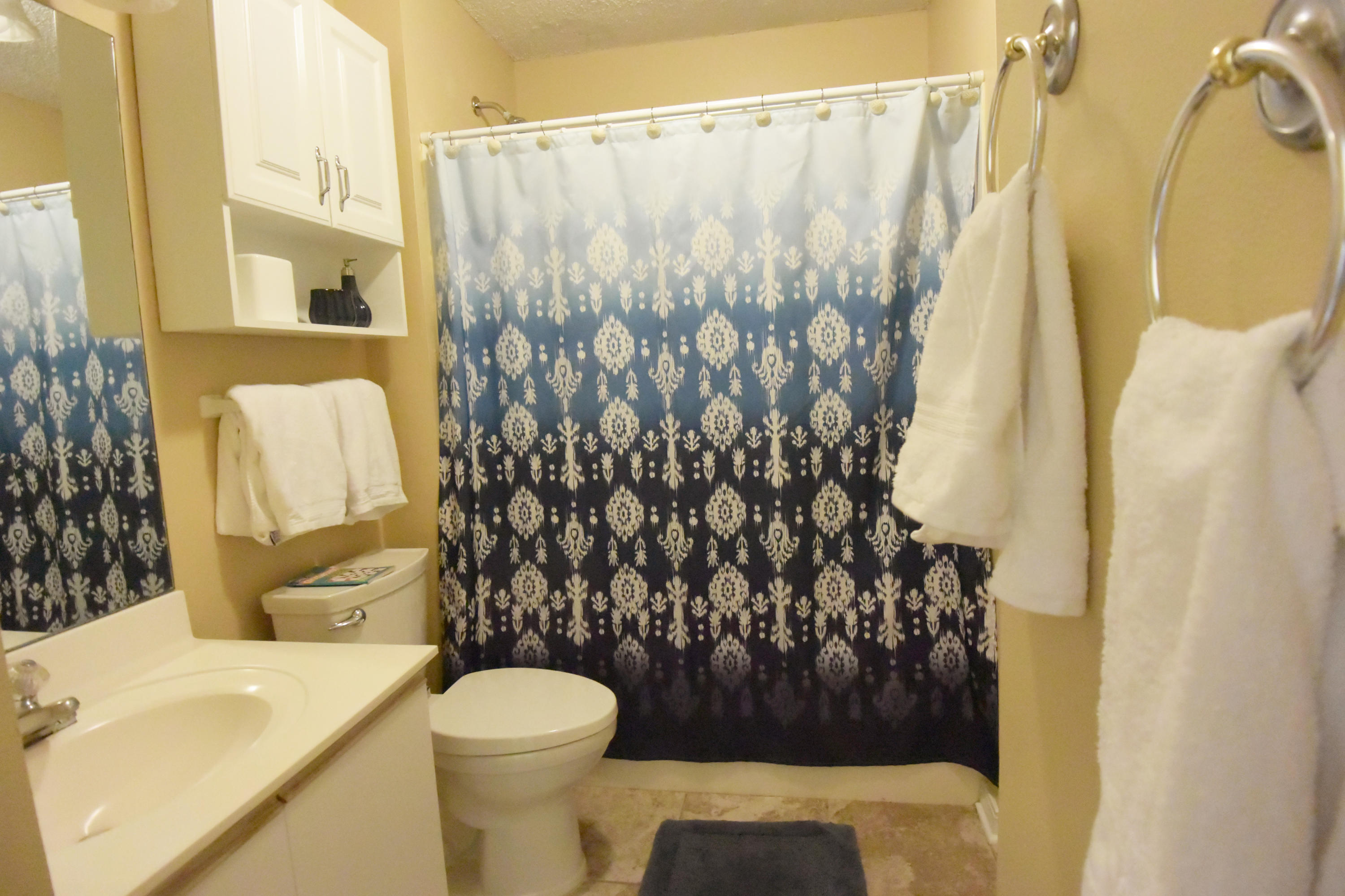 MARAVILLA CONDO 2 - Residential