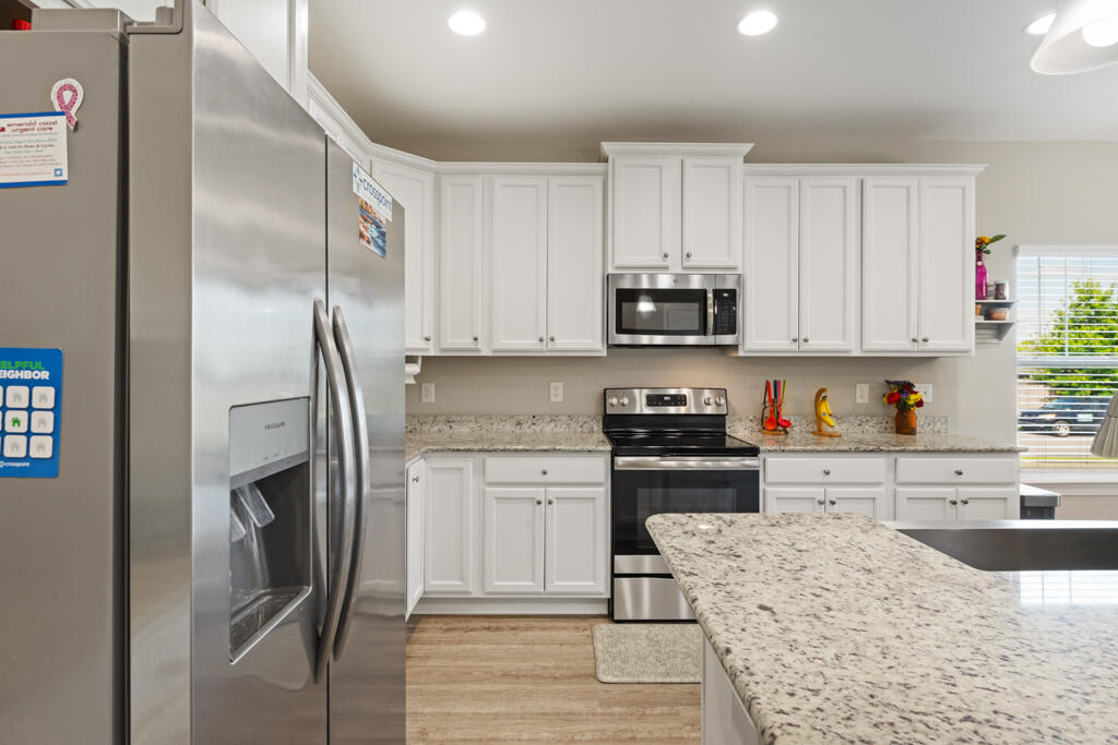 CROSS CREEK - Residential