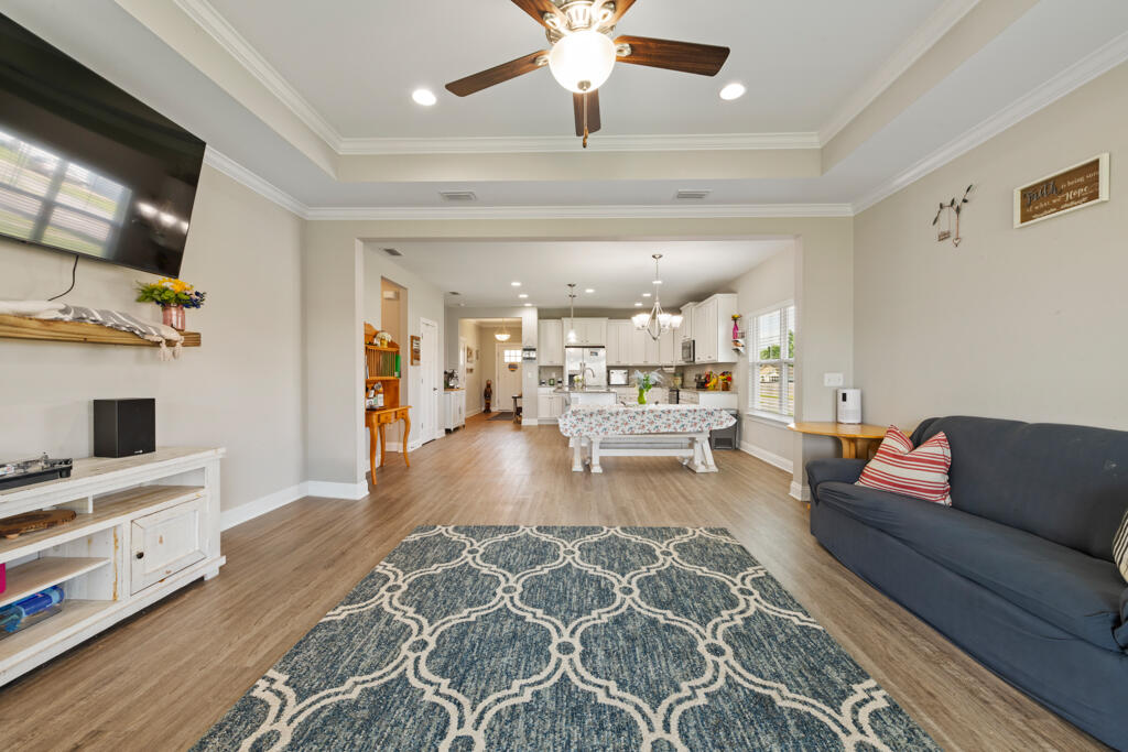 CROSS CREEK - Residential