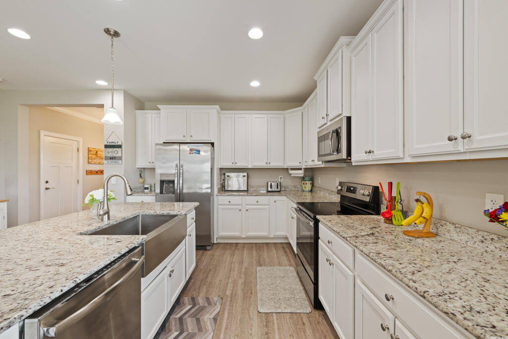 CROSS CREEK - Residential