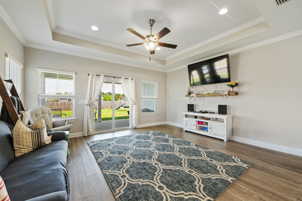 CROSS CREEK - Residential