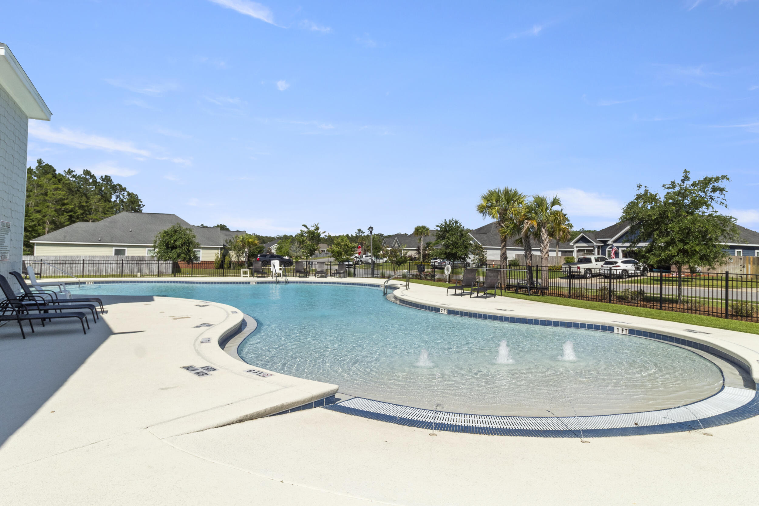 CROSS CREEK - Residential