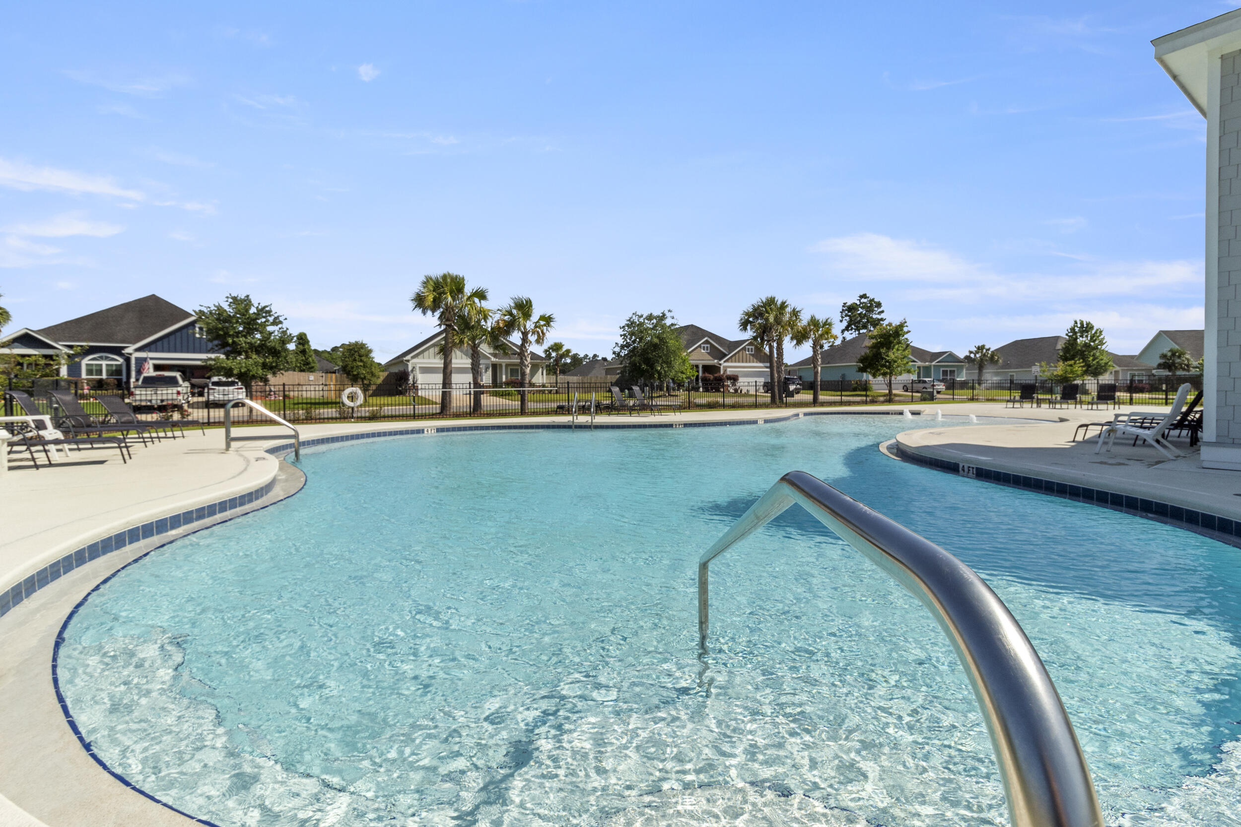 CROSS CREEK - Residential
