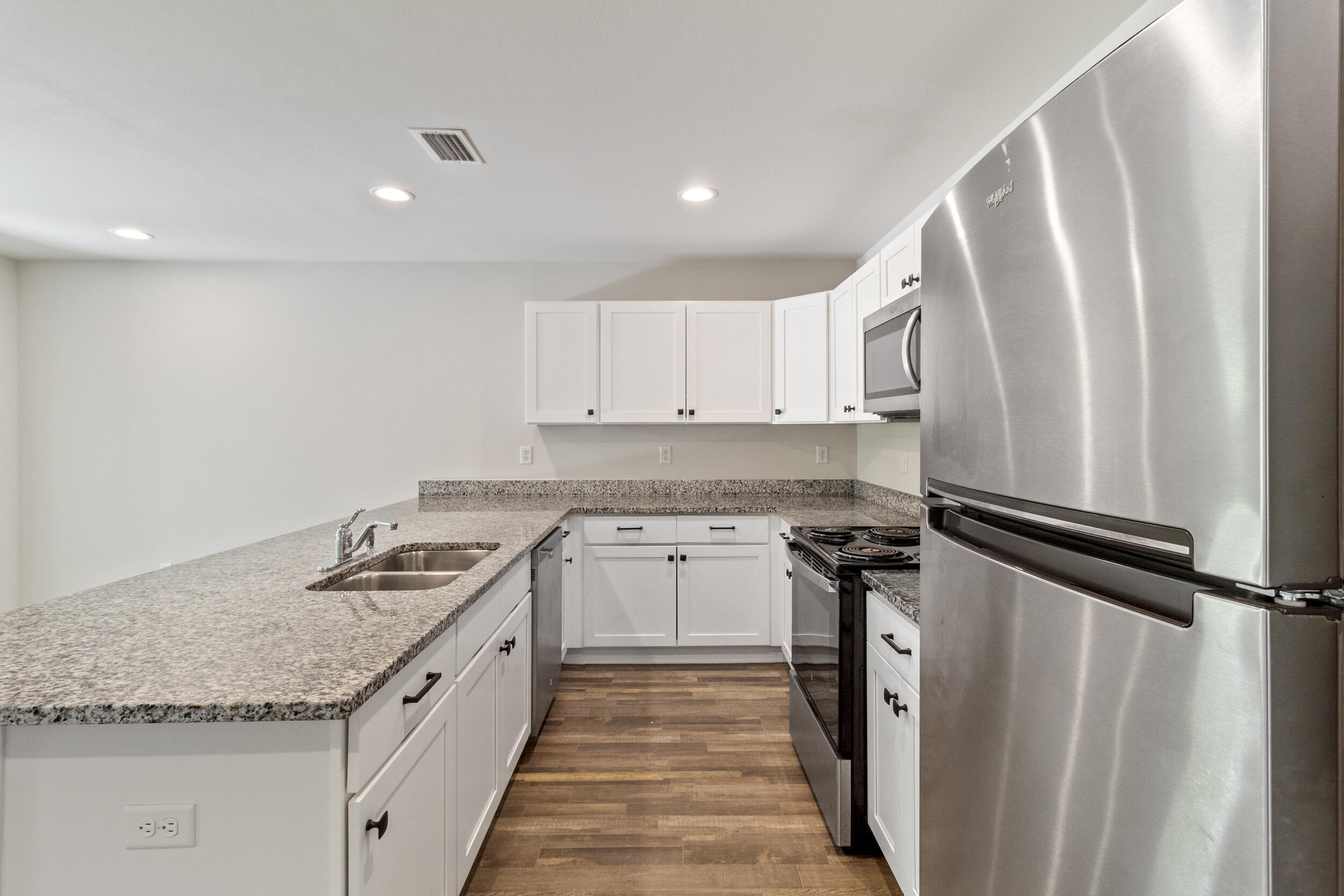 CROSS CREEK - Residential