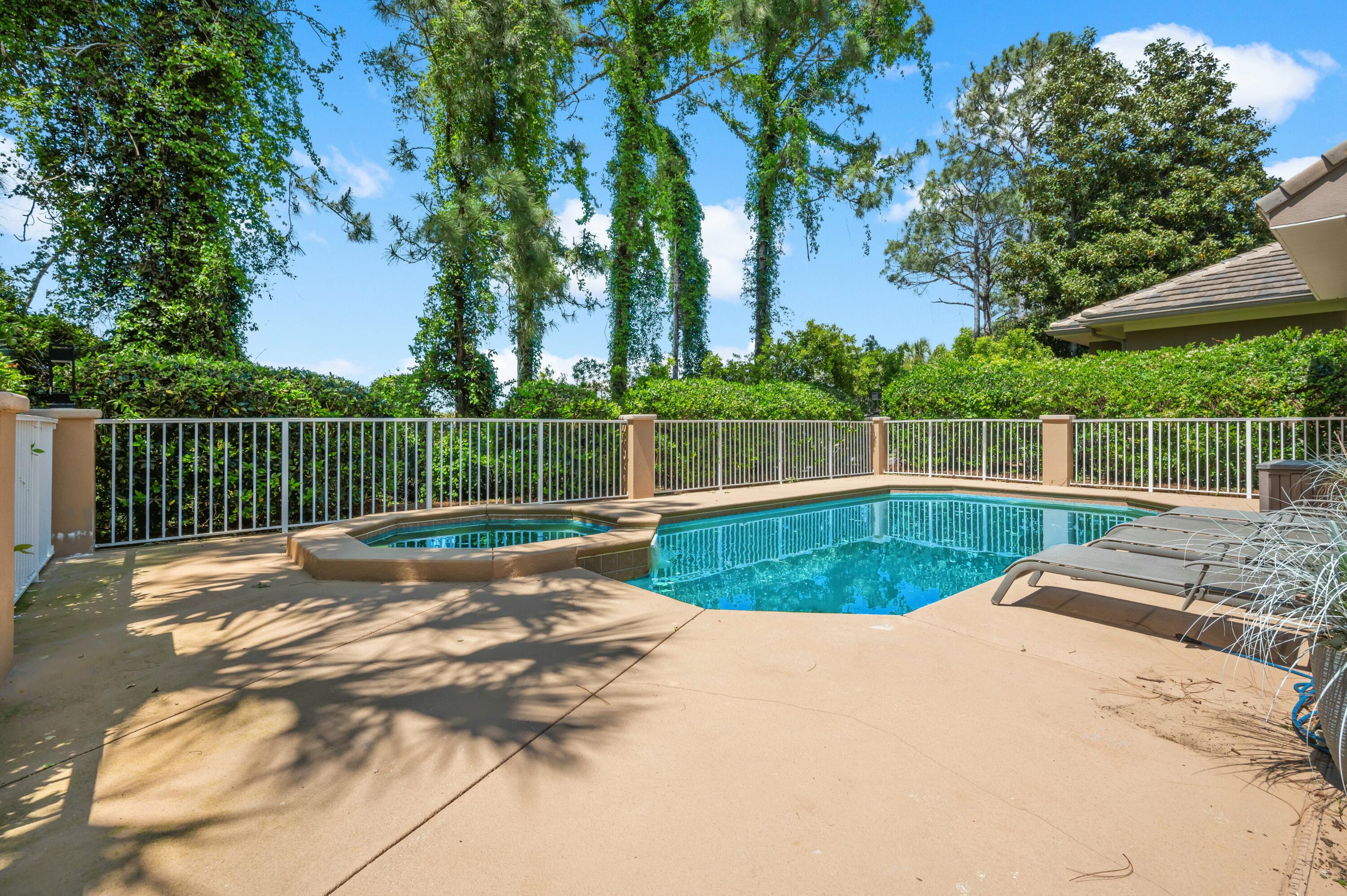 REGATTA BAY PATIO HOMES - Residential