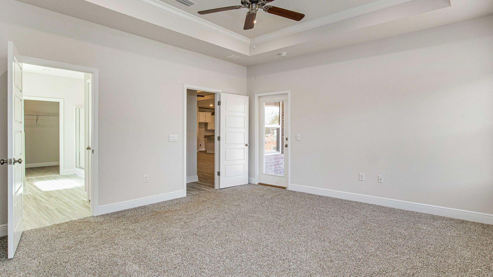 Roman Oaks - Residential