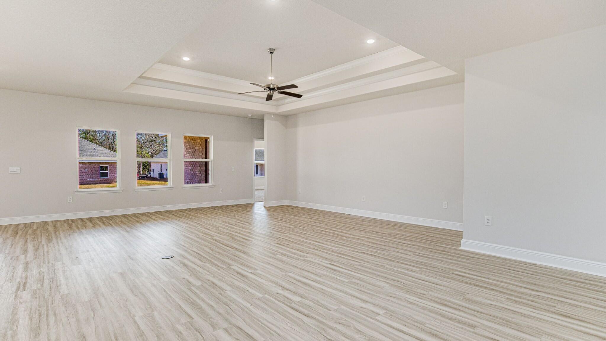 Roman Oaks - Residential