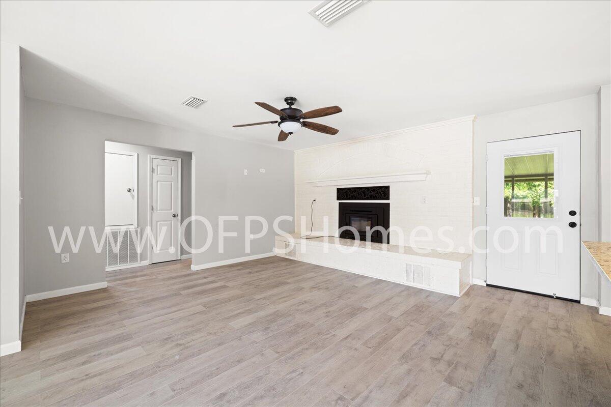 PALM ESTATES - Residential Lease
