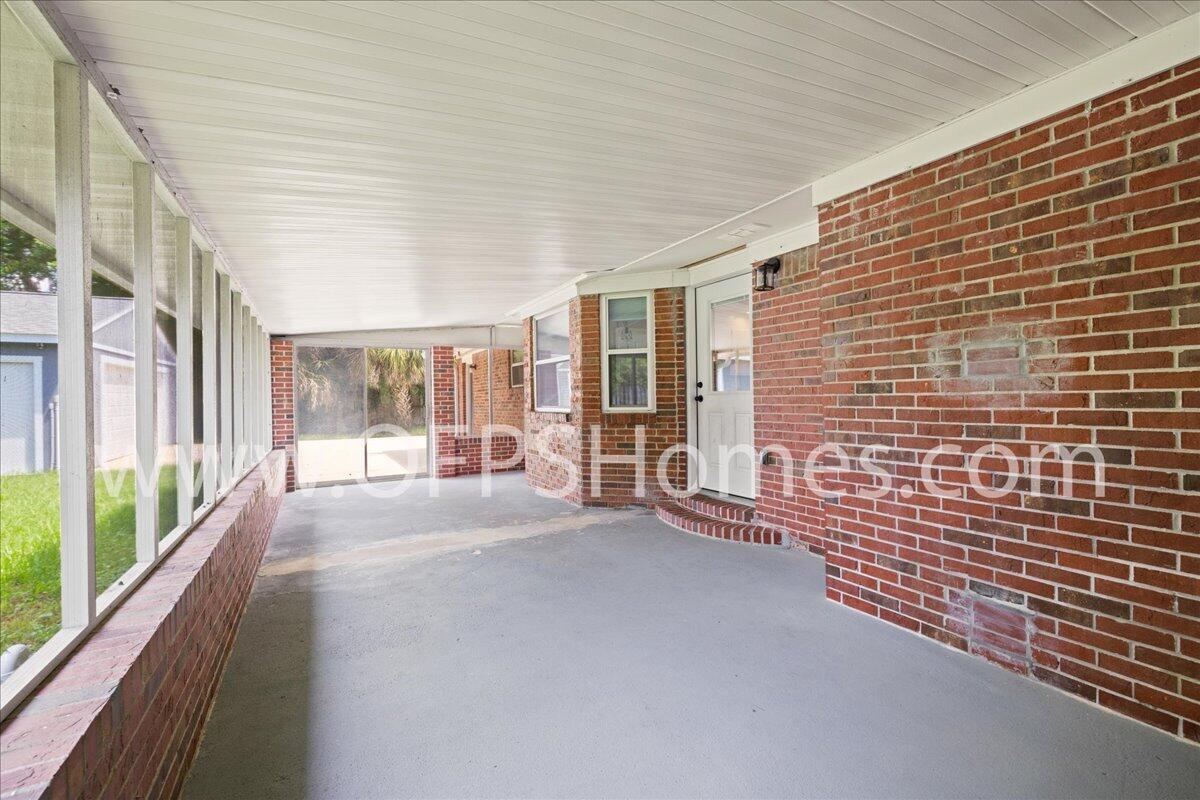 PALM ESTATES - Residential Lease
