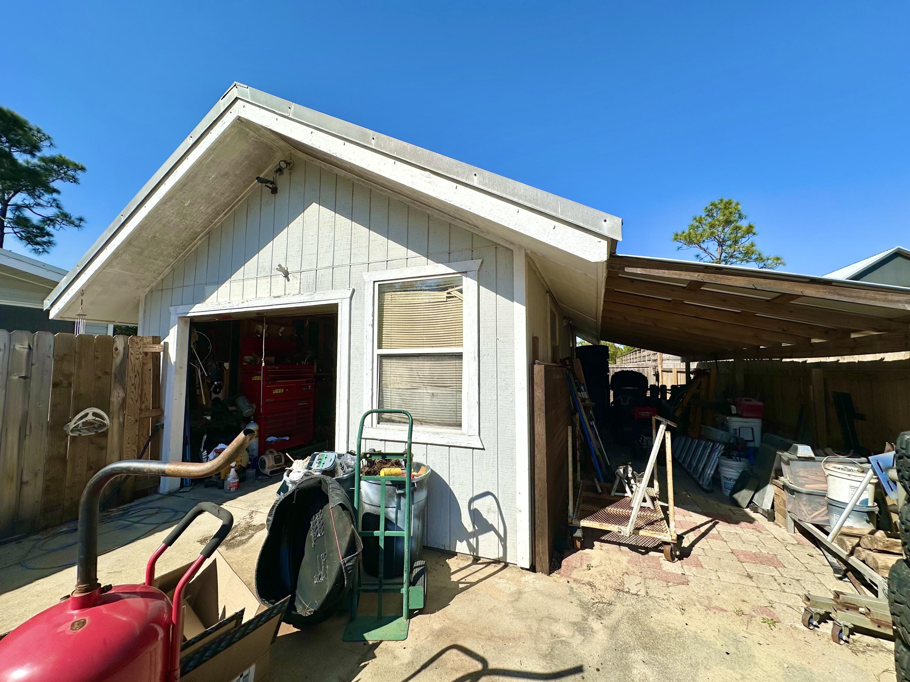 ELIZABETH FARMS 2ND ADDN UNREC - Residential