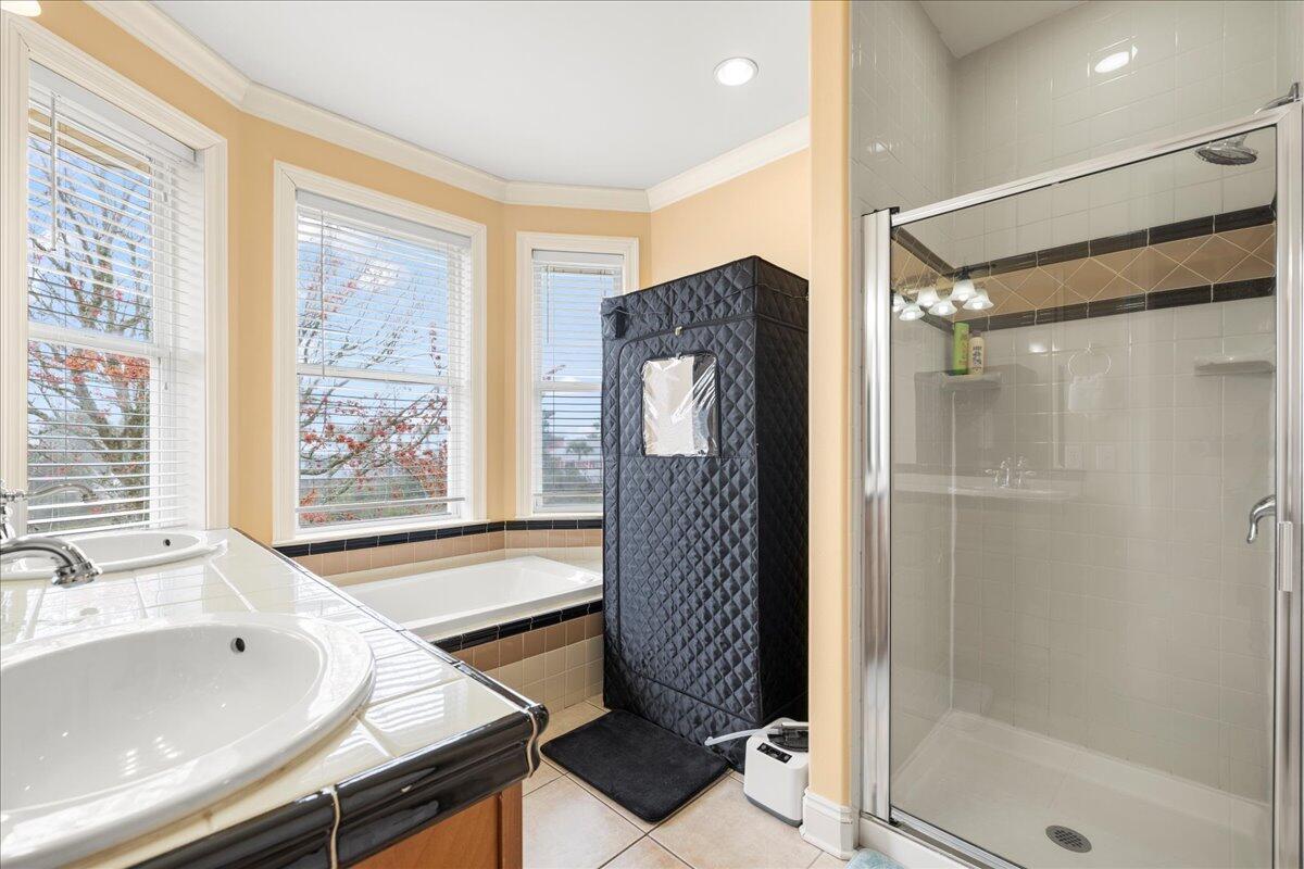 SOVEREIGN ISLE S/D - Residential