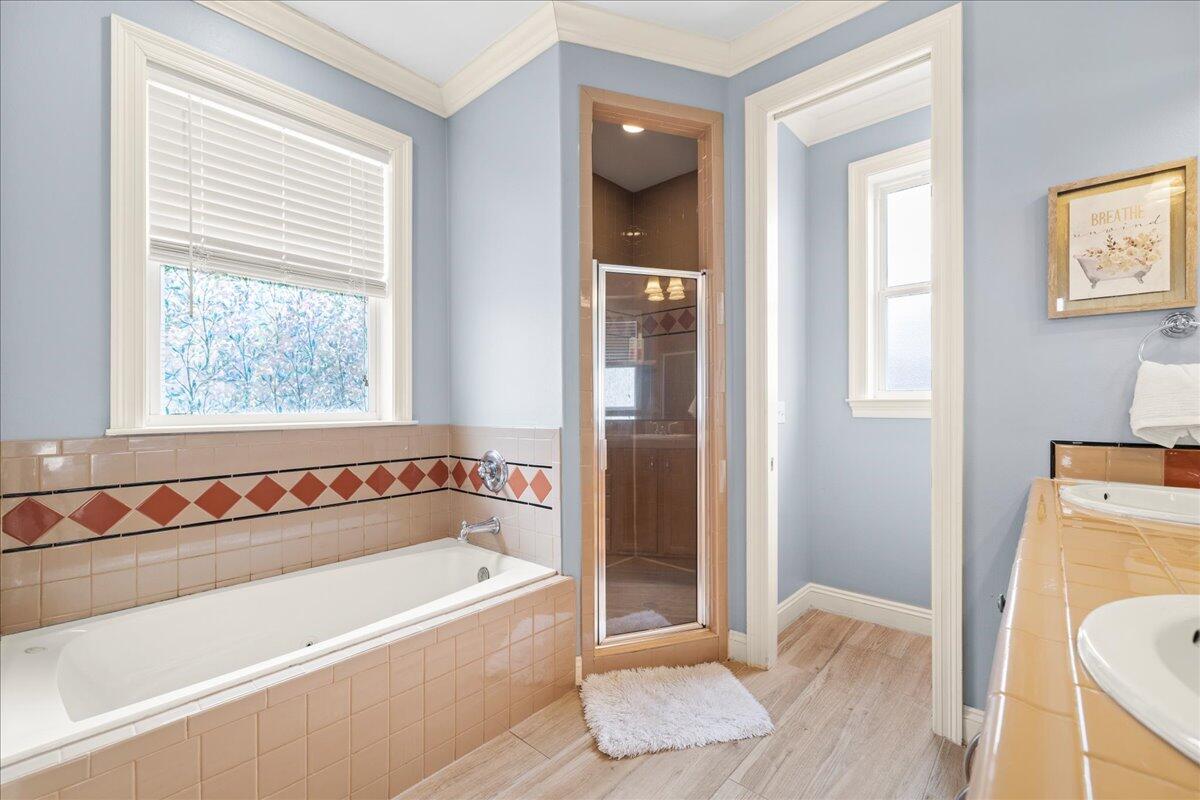 SOVEREIGN ISLE S/D - Residential