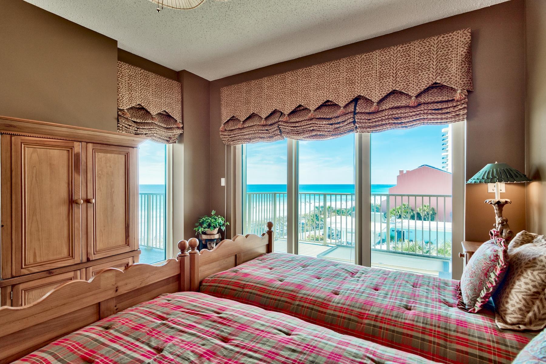 TOPS'L BEACH MANOR - Residential