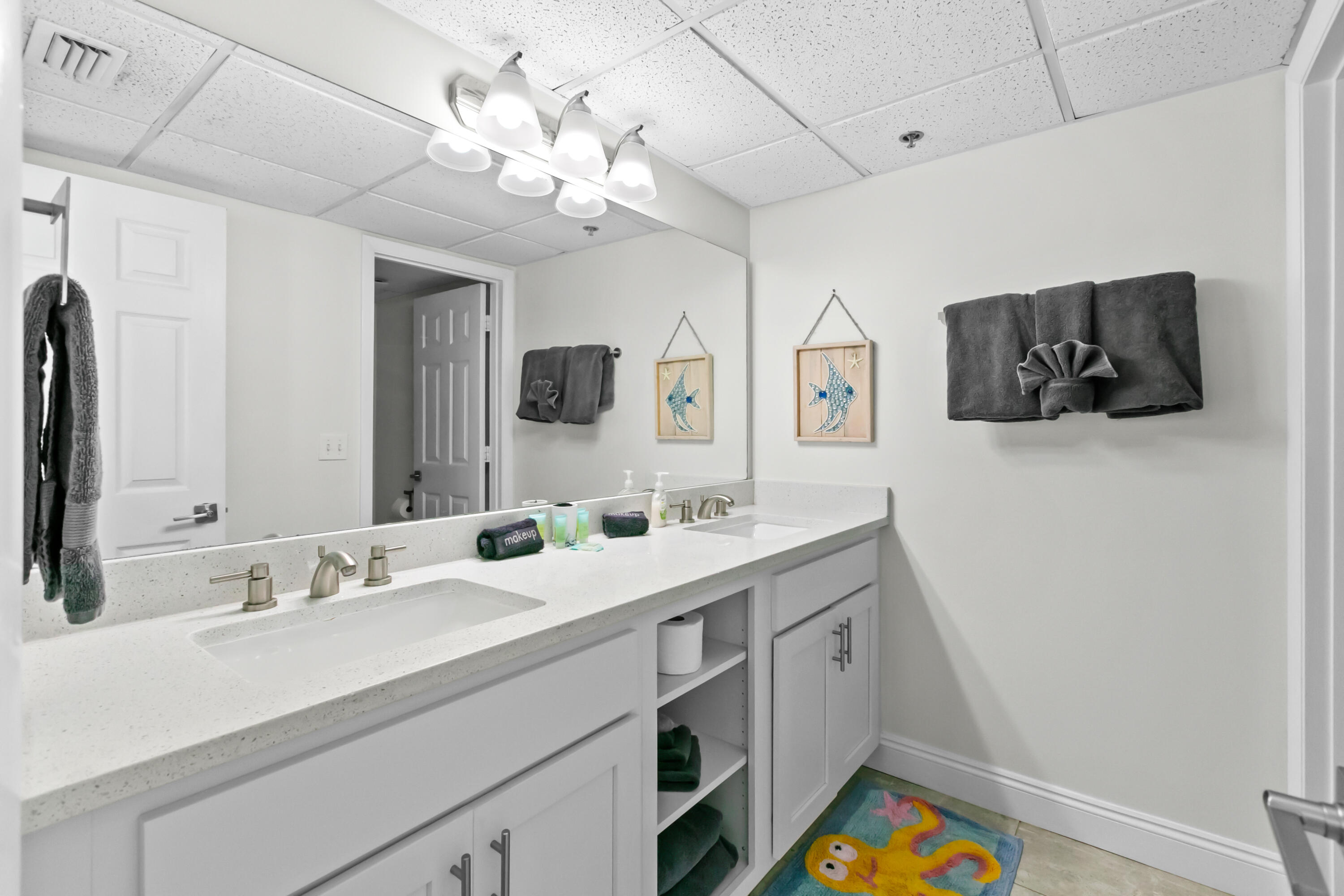 LONG BEACH - Residential