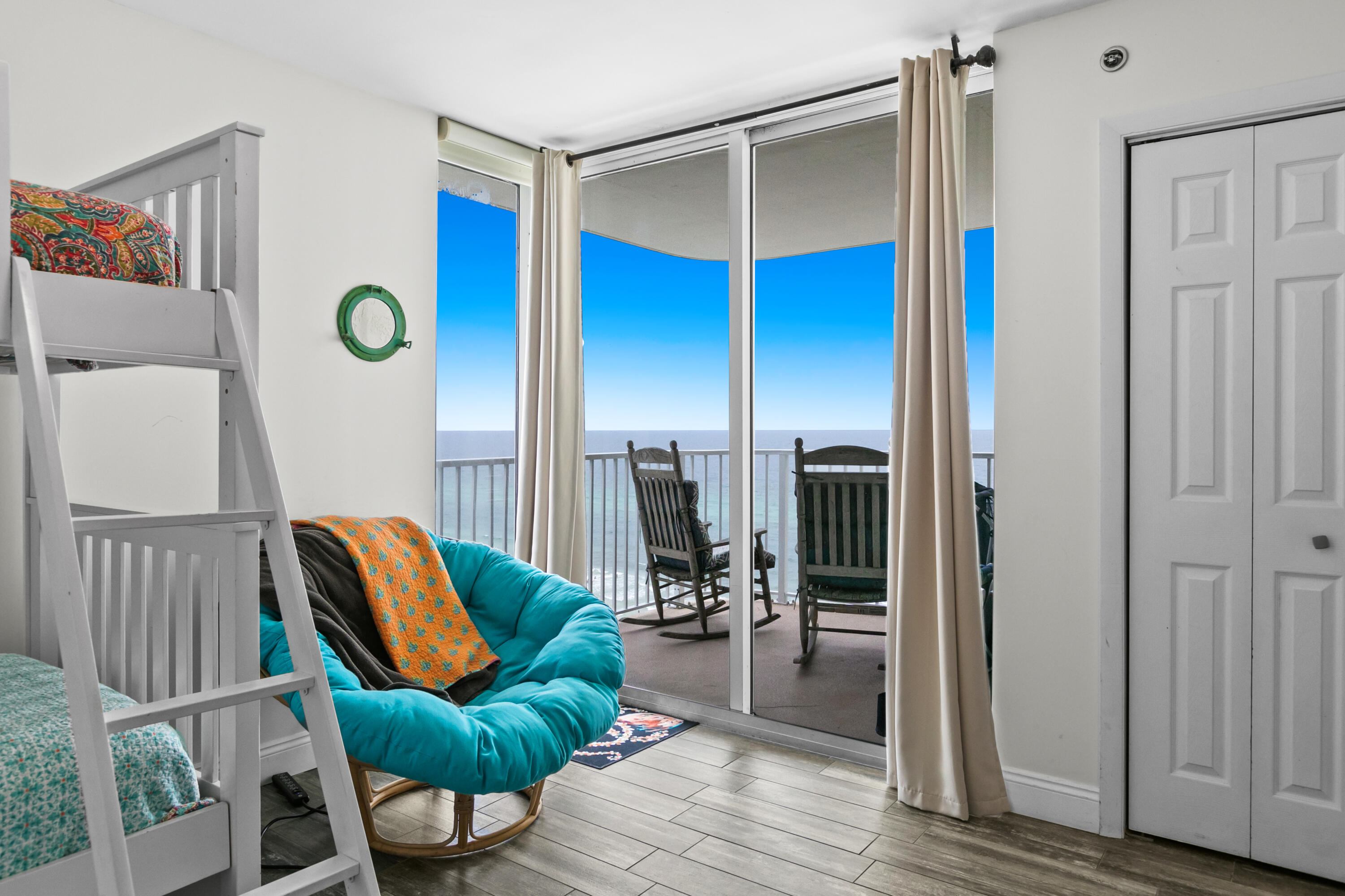 LONG BEACH - Residential