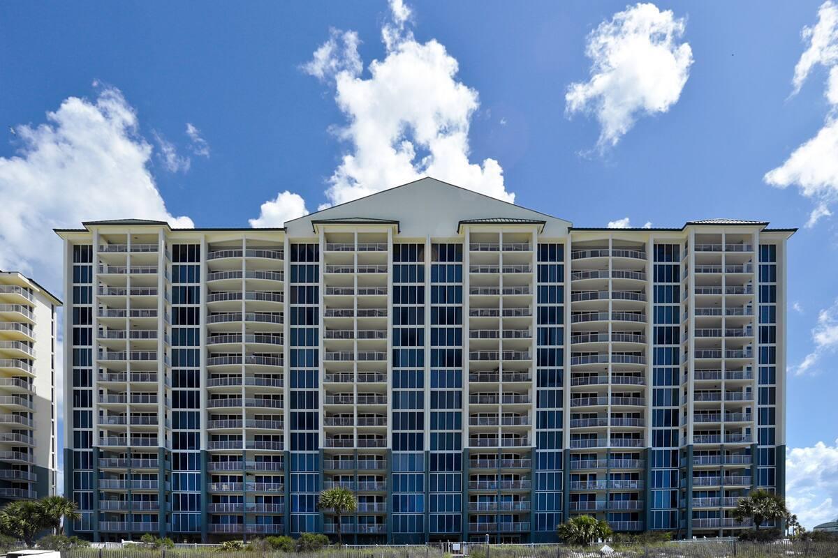 LONG BEACH - Residential