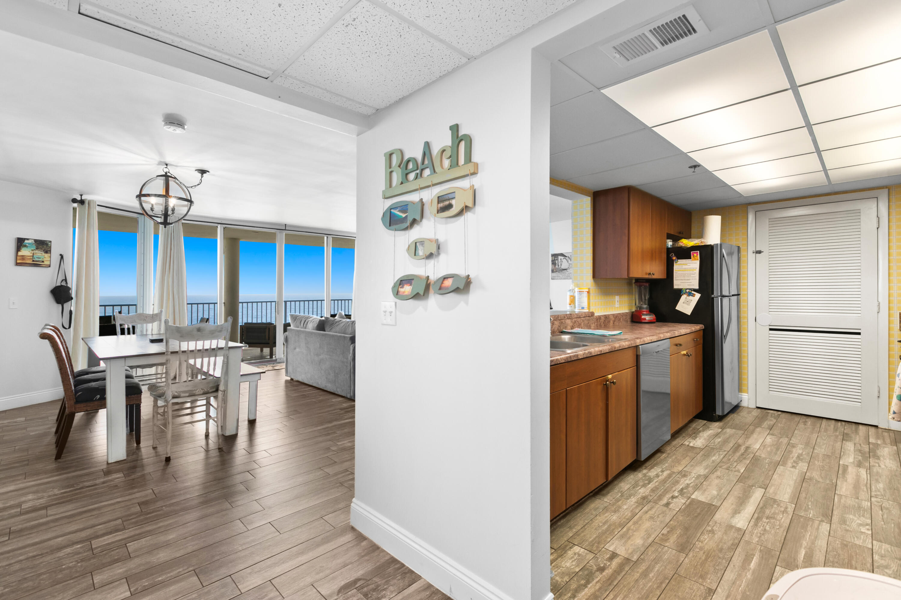 LONG BEACH - Residential