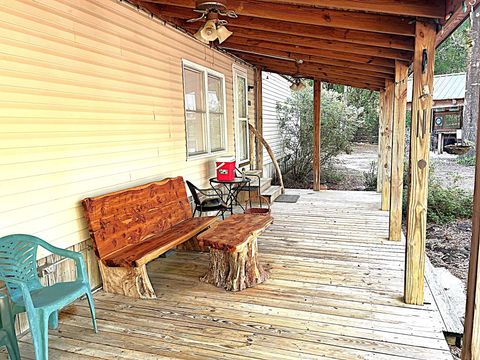 A home in DeFuniak Springs