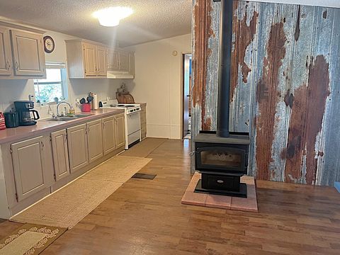 A home in DeFuniak Springs