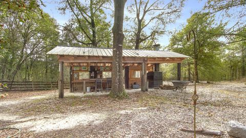 A home in DeFuniak Springs