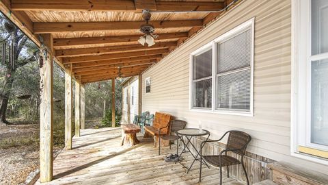 A home in DeFuniak Springs