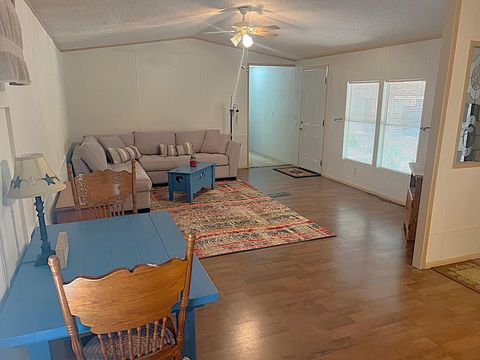 A home in DeFuniak Springs