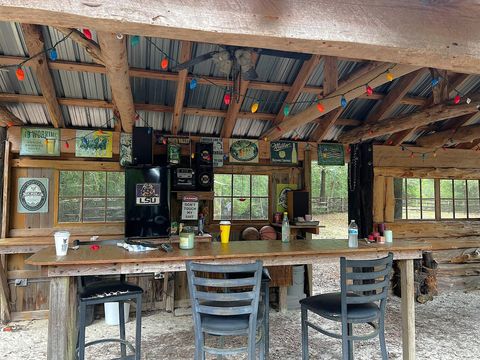 A home in DeFuniak Springs