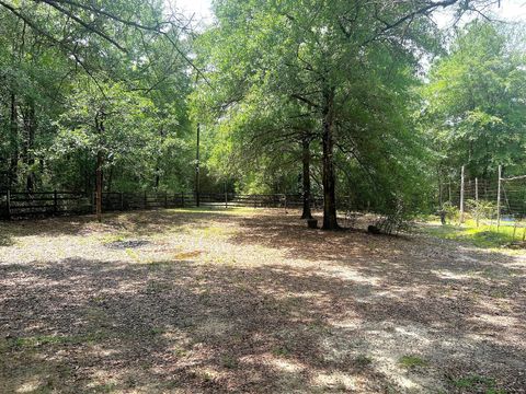 A home in DeFuniak Springs