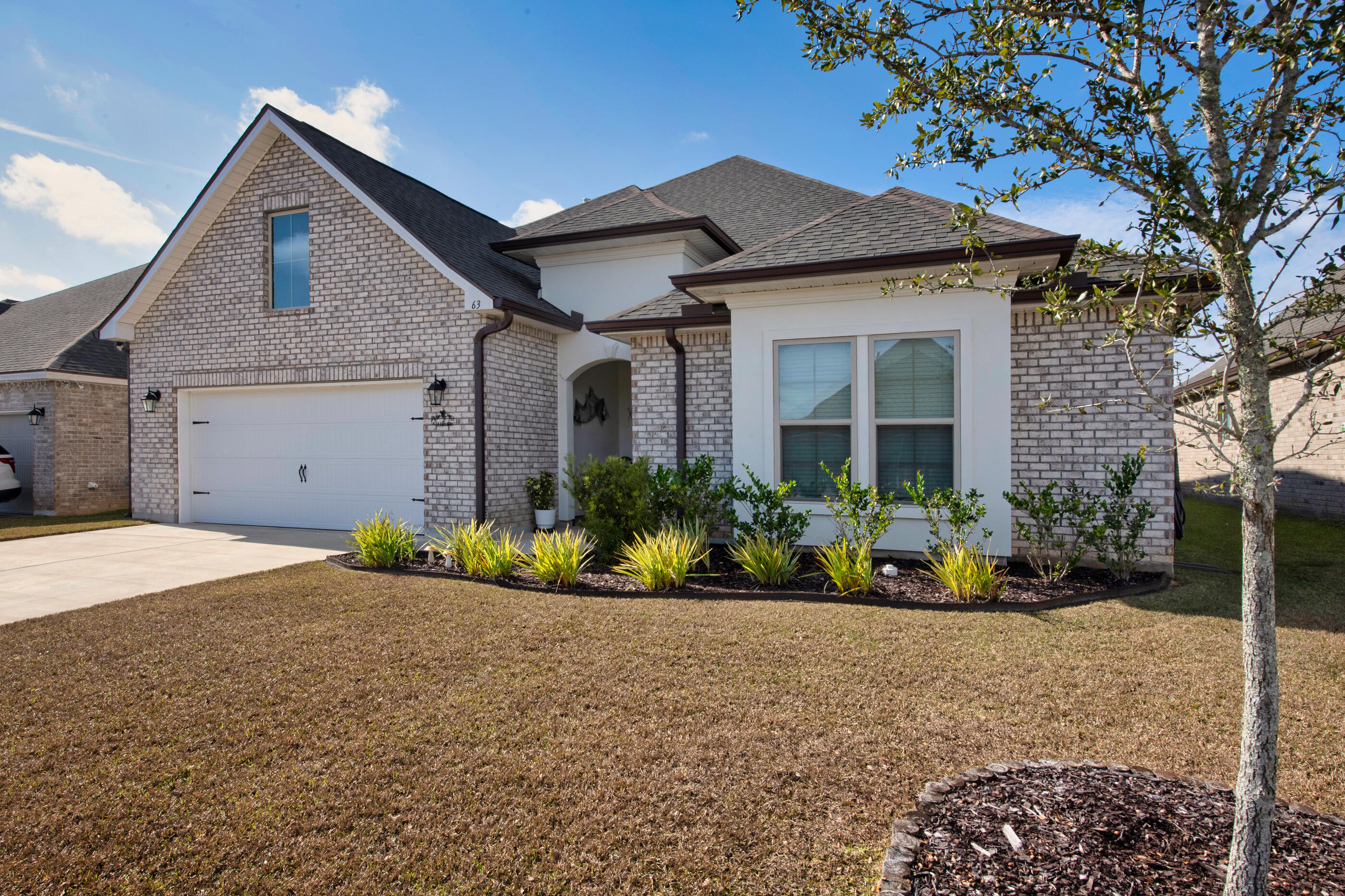 THE BLUFFS AT LAFAYETTE - Residential