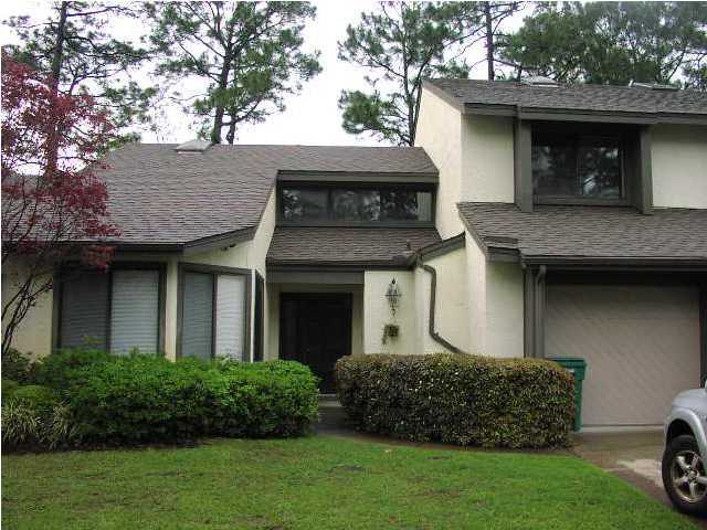 Spacious townhome in Bluewater Bay! Master bedroom downstairs. Bonus room would make great office. Pets allowed with $500 pet deposit and owner approval. Owner will accept dogs only. No smoking.