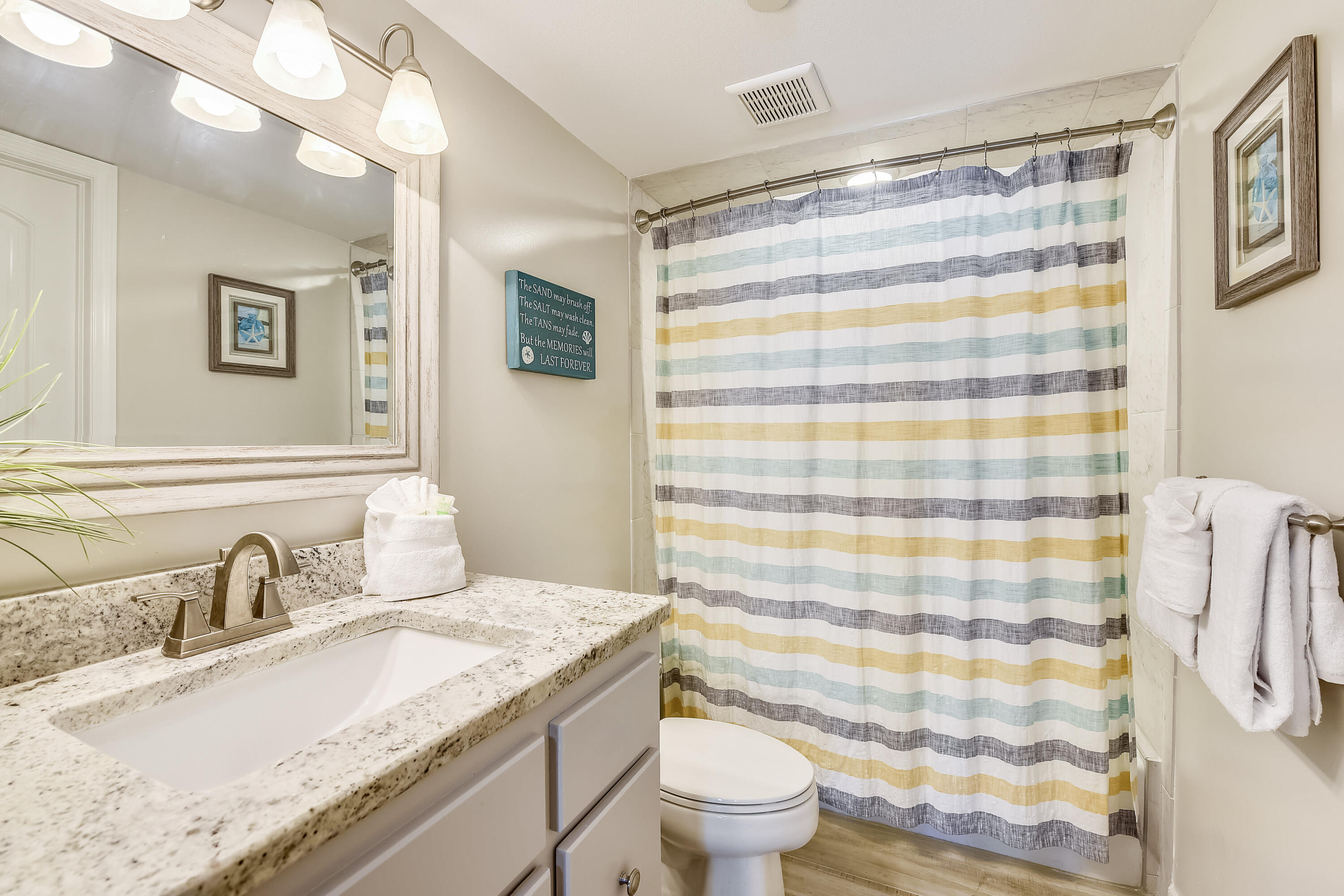 NAUTILUS CONDO - Residential