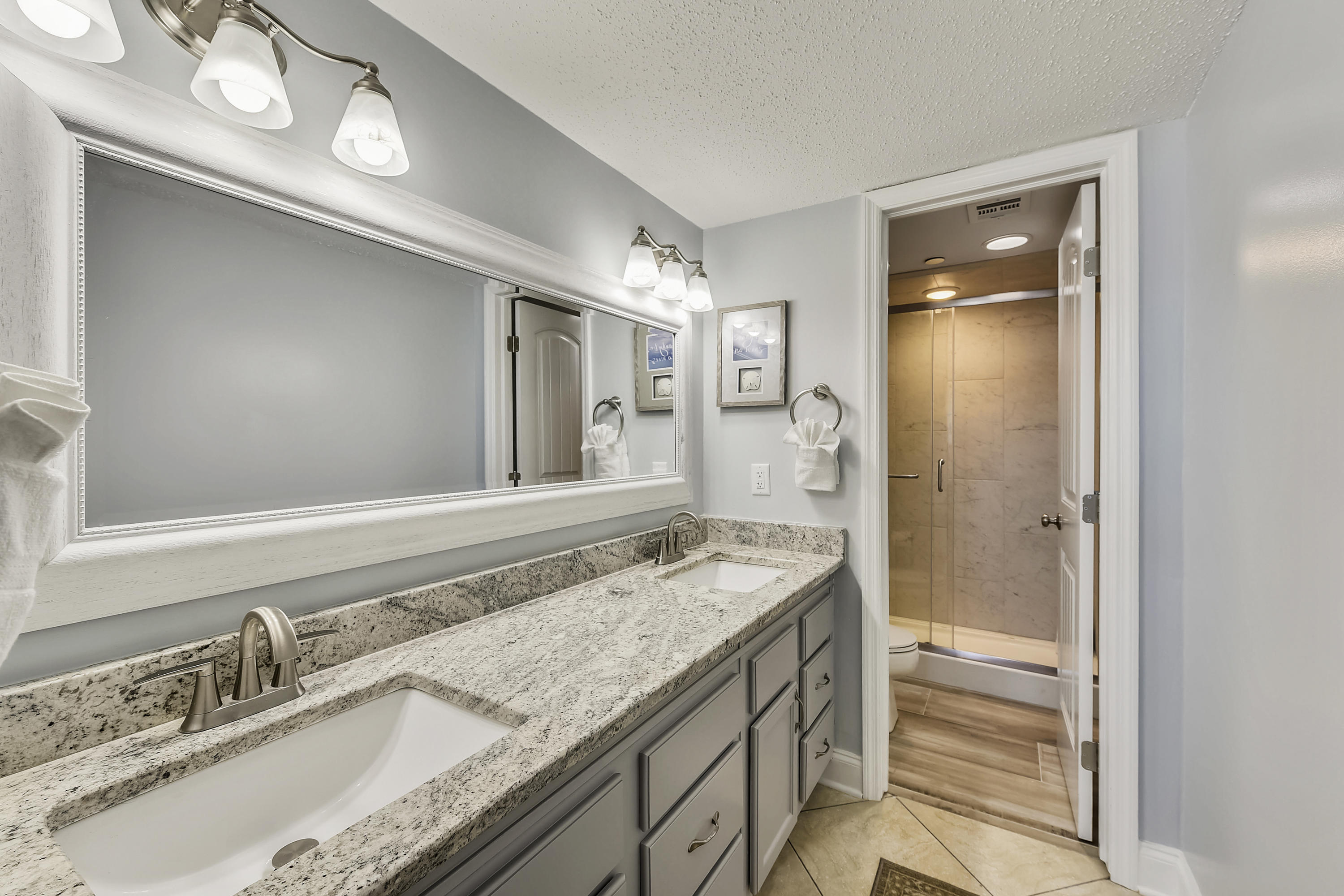 NAUTILUS CONDO - Residential